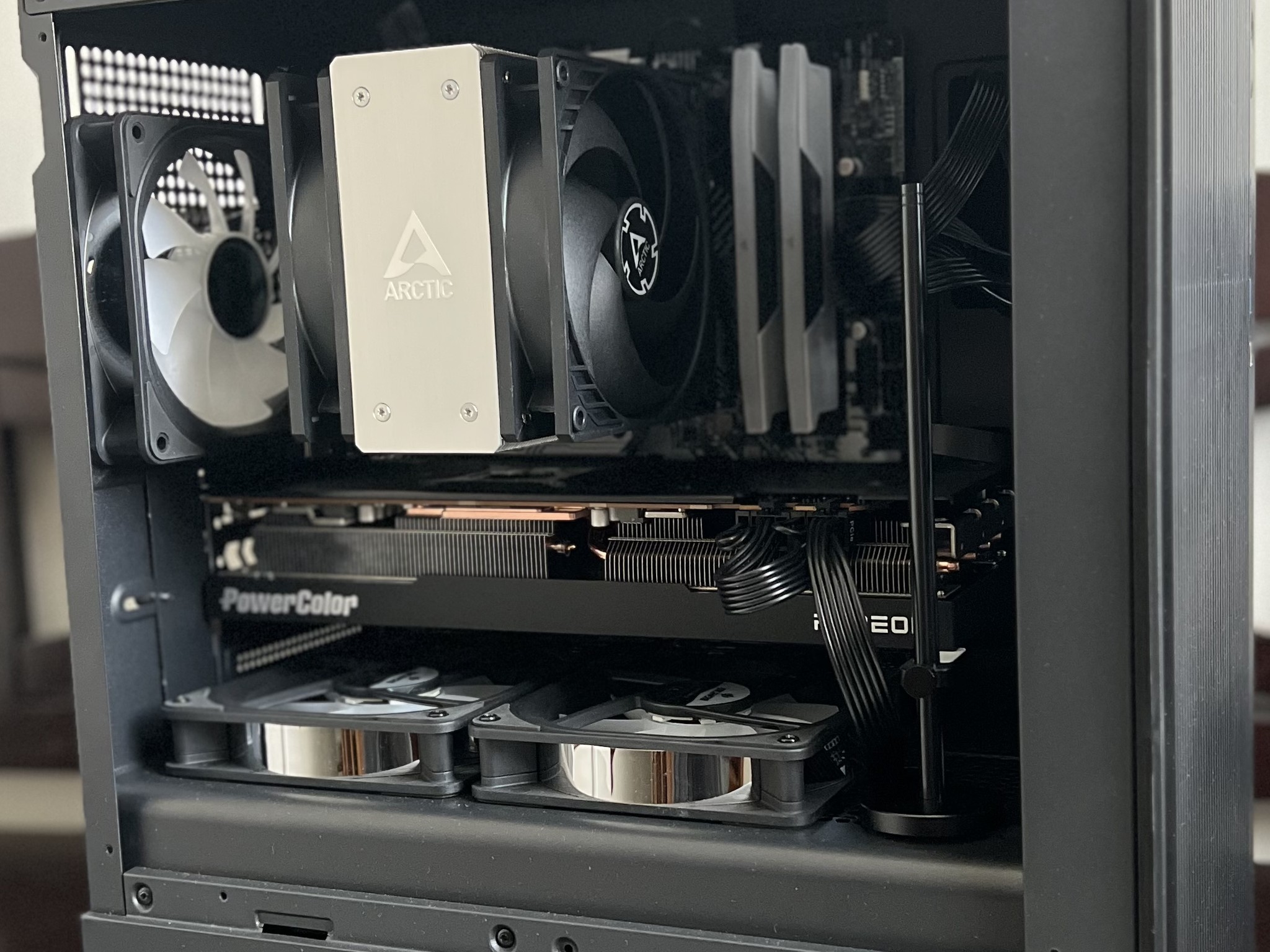 Team Red 3.0 Ryzen 5 7600x 1.5 TB SSD 32GB DDR5 RX 7800 XT ARGB fans. ALL NEW parts!