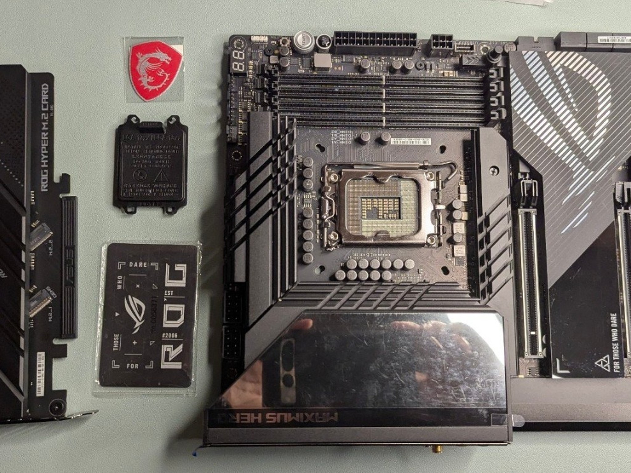 ASUS ROG Maximus Z790 Hero Motherboard + ROG Hyper M.2 Card + DDR5 Support