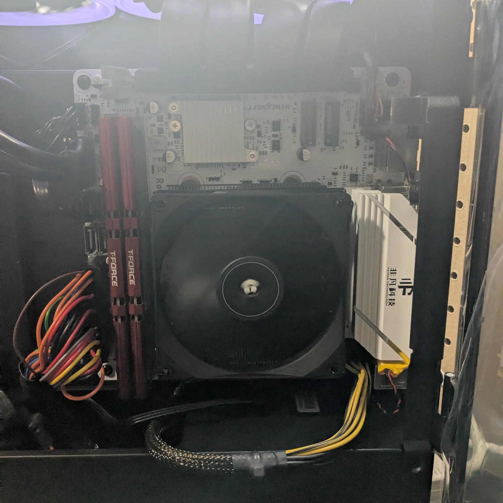 SLIM AM4 Upgrade Path | 160 FPS Fortnite | R5 1600, GTX 1070 Ti, 1TB SSD, ITX Case with RGB and Wifi