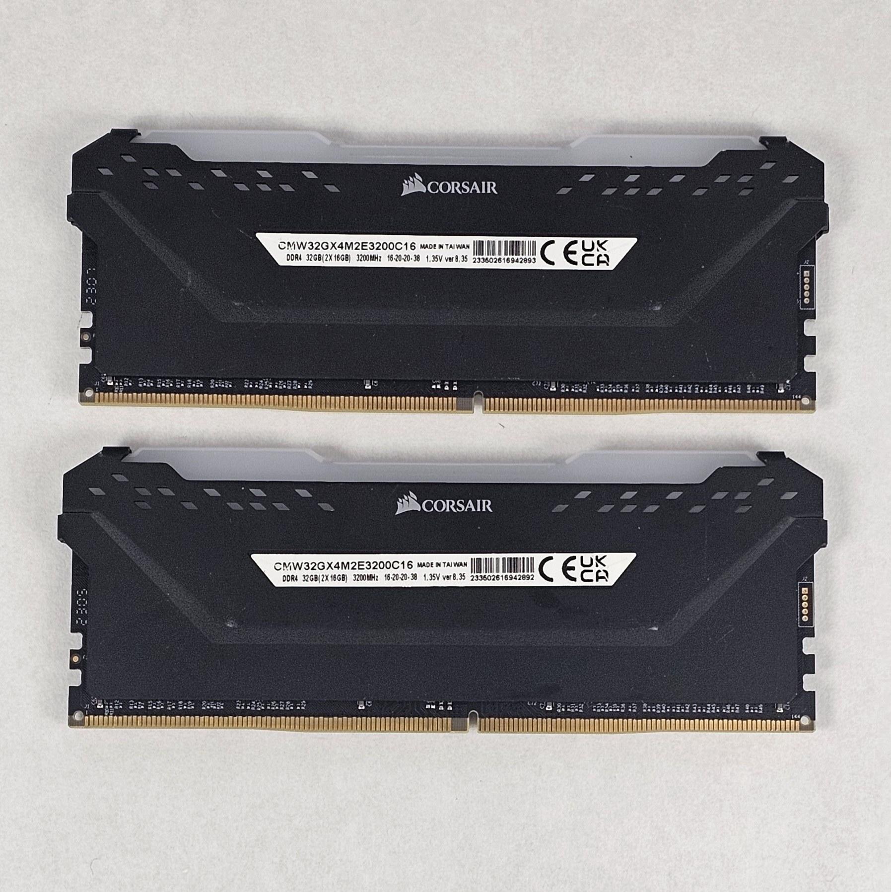 32GB DDR4 (2x16GB) CL16 3200MT/s Corsair Vengeance RGB PRO