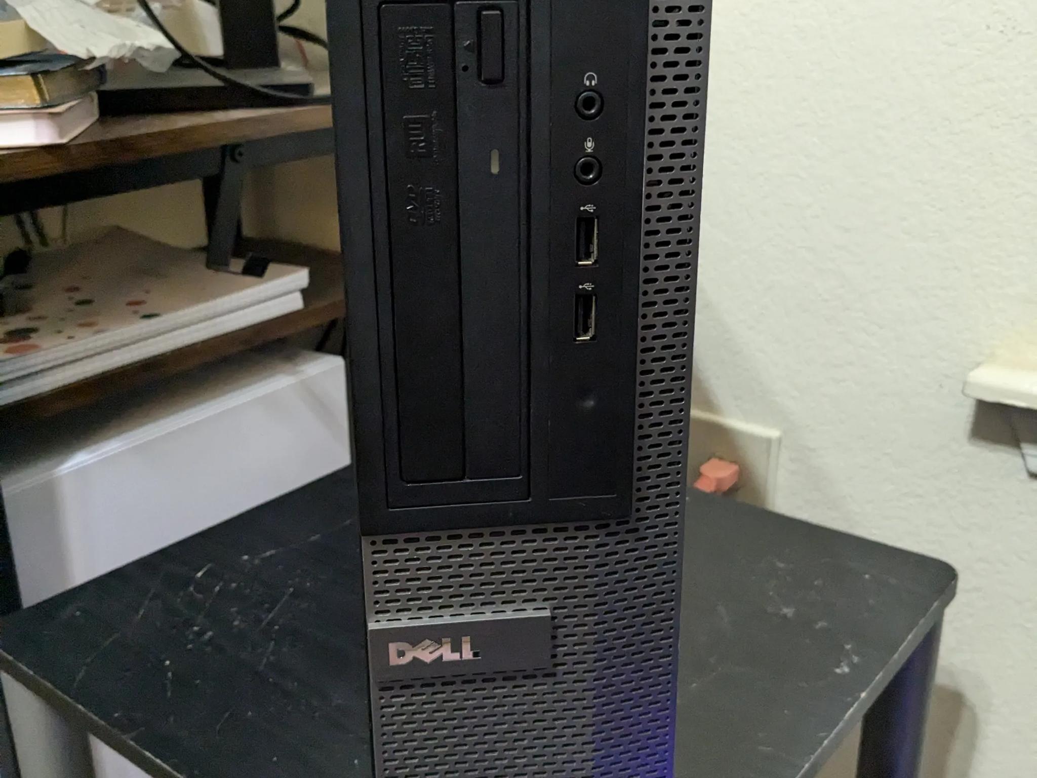 Scratch and Dent | 60 FPS Fortnite | Xeon E3 (Similar to i7-2600S), 16GB RAM, 256GB SSD, Win10, WiFi