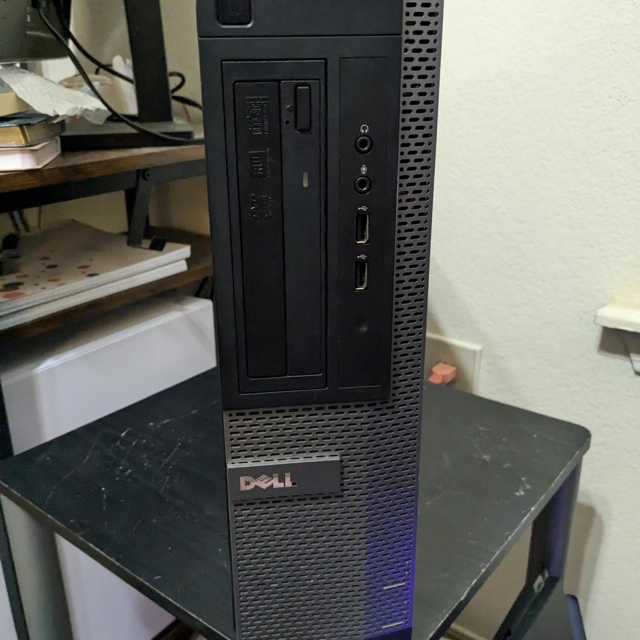Scratch and Dent | 60 FPS Fortnite | Xeon E3 (Similar to i7-2600S), 16GB RAM, 256GB SSD, Win10, WiFi