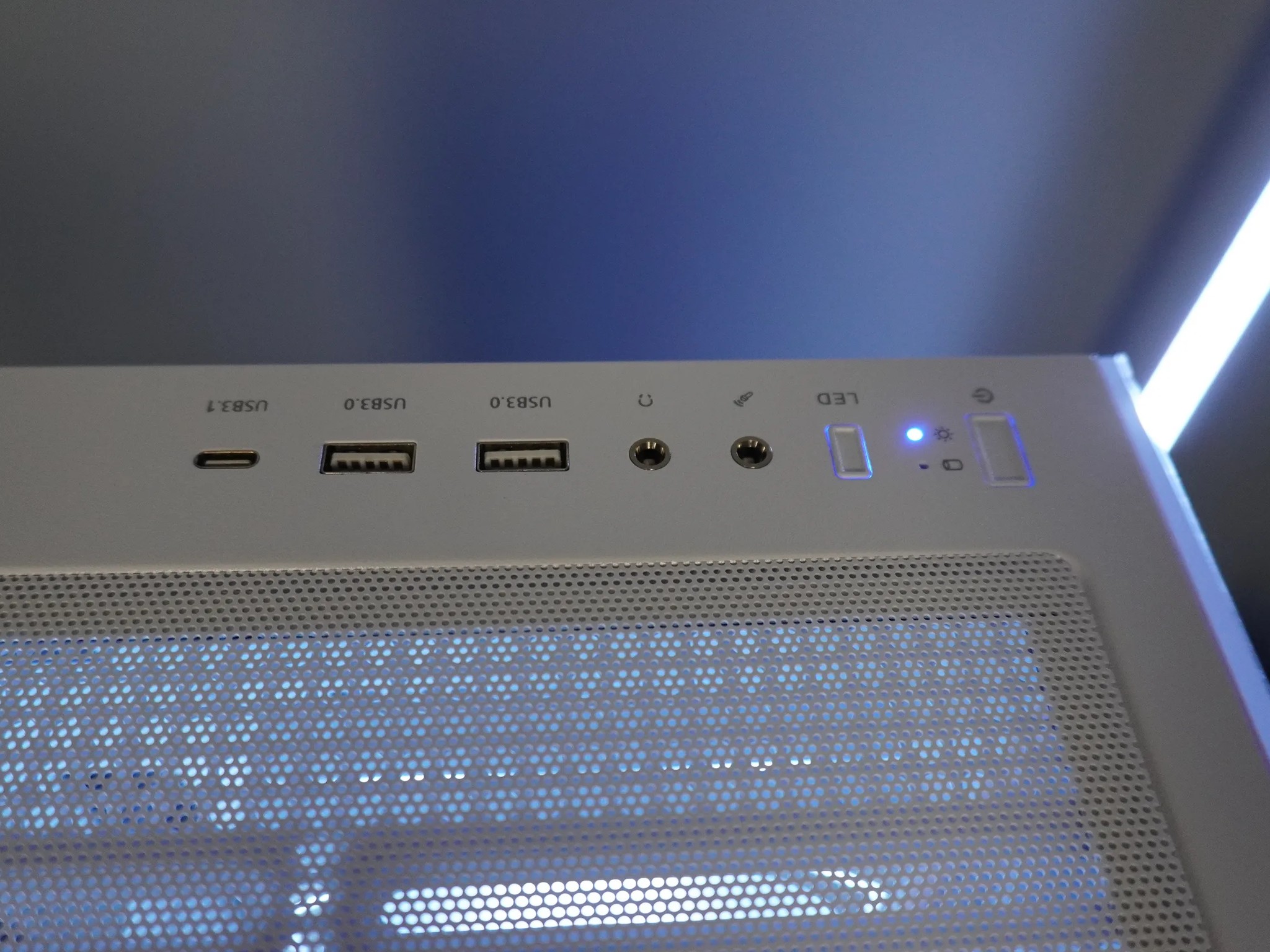 🤍AESTHETIC🤍 1080p/1440p Machine 💚 3060ti 8gb 🧡 Ryzen 5 5600 | 16GB DDR4 | 1TB NVME