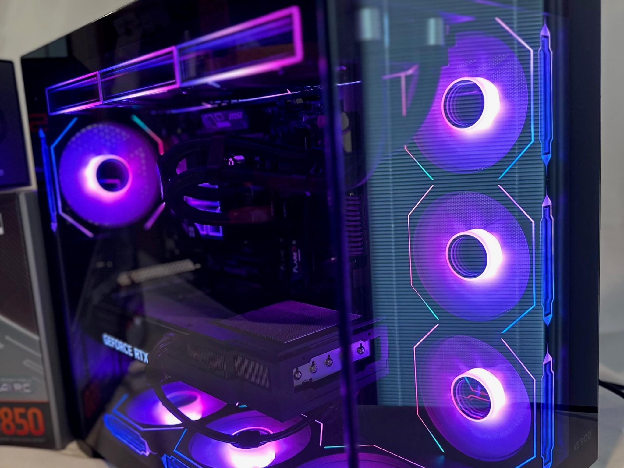 Ryzen 5 7600X3D / RTX 5070 Ti 16GB - Mid Tower Gaming Beast