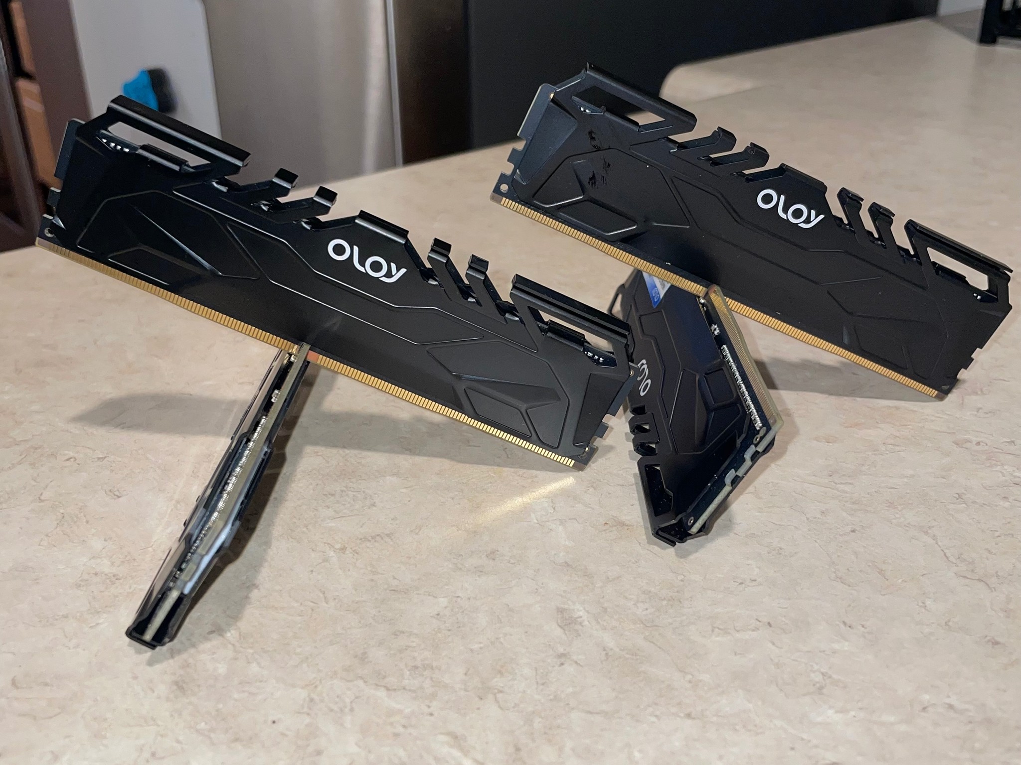 Black OLOY DDR4 RAM Sticks 32gb (4x8gb) 3000 mt/s CL16