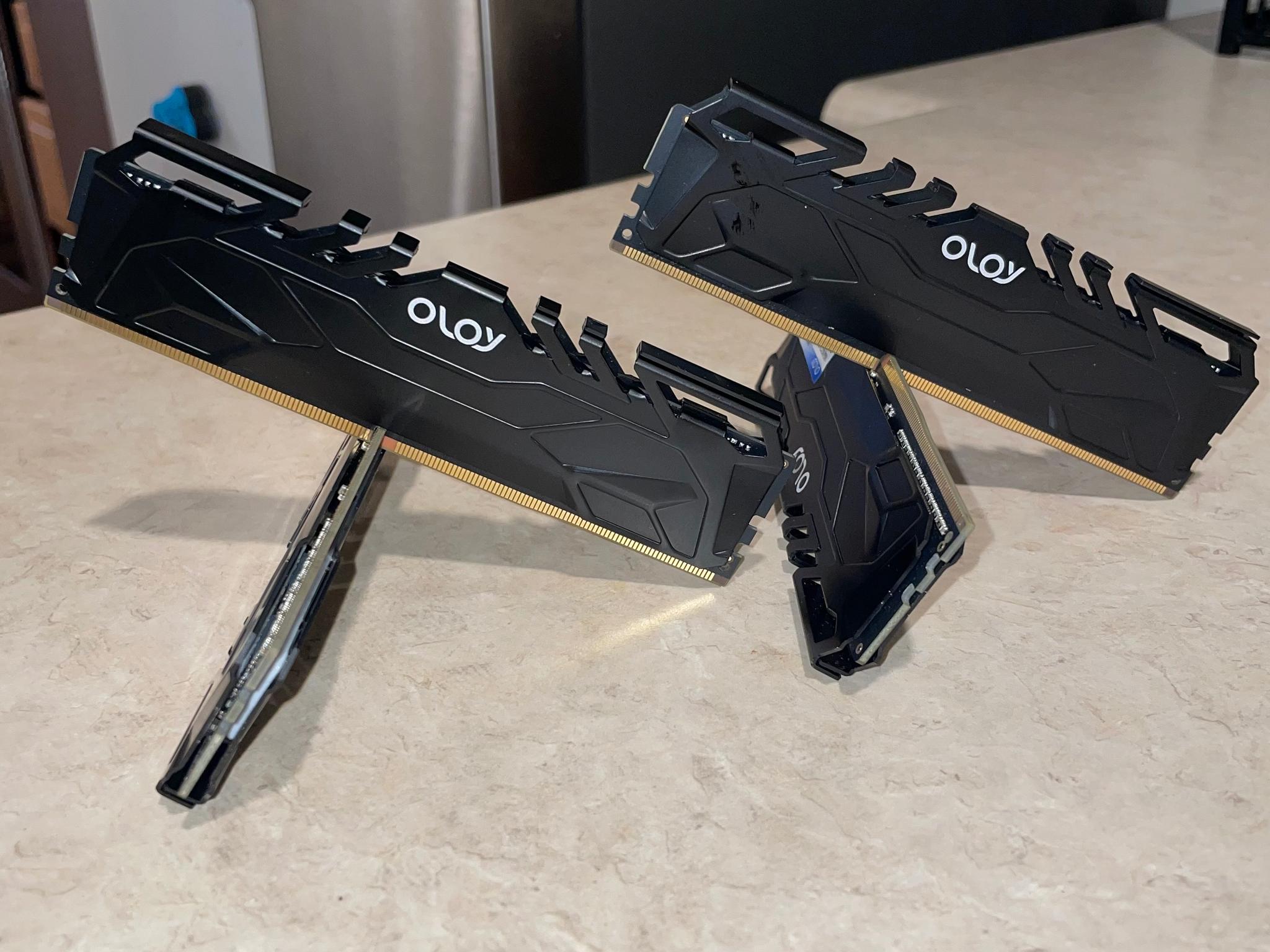 Black OLOY DDR4 RAM Sticks 32gb (4x8gb) 3000 mt/s CL16