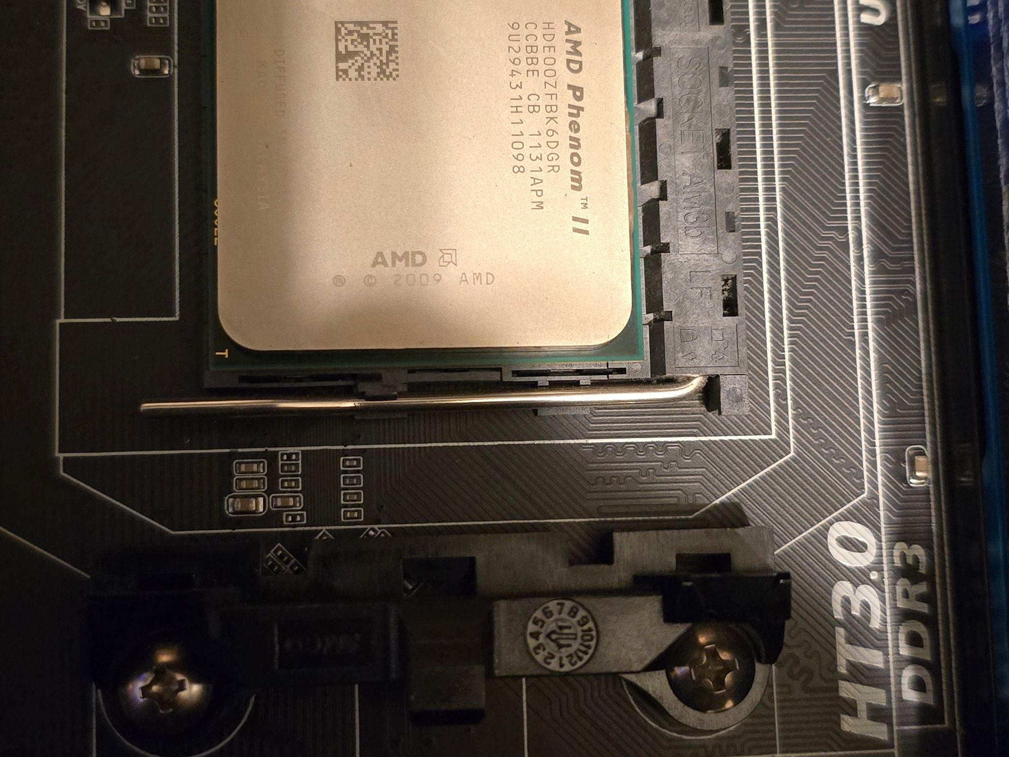 Gigabyte GA-990FXA-UD5 Bundle