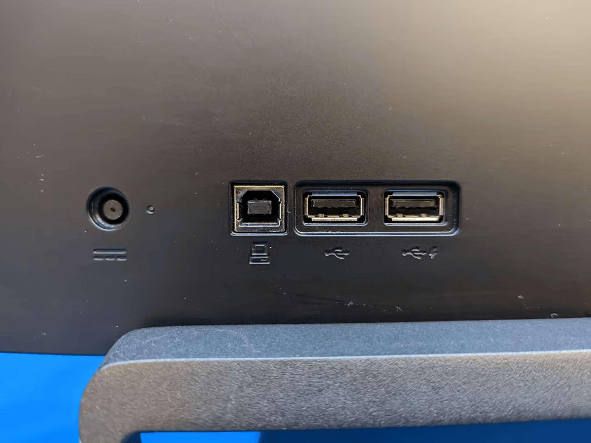 HP OMEN 32" 1440p 75hz HDMI DP Gaming Monitor Screen 