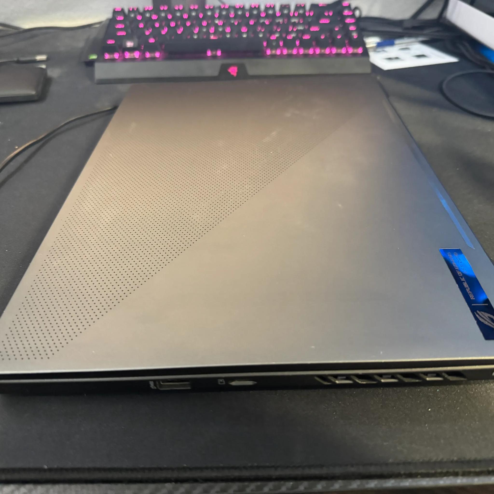 ASUS ROG Zephyrus 15.6" 165Hz Gaming Laptop-AMD Ryzen 9-16GB DDR5 Memory-NVIDIA GeForce RTX 3060