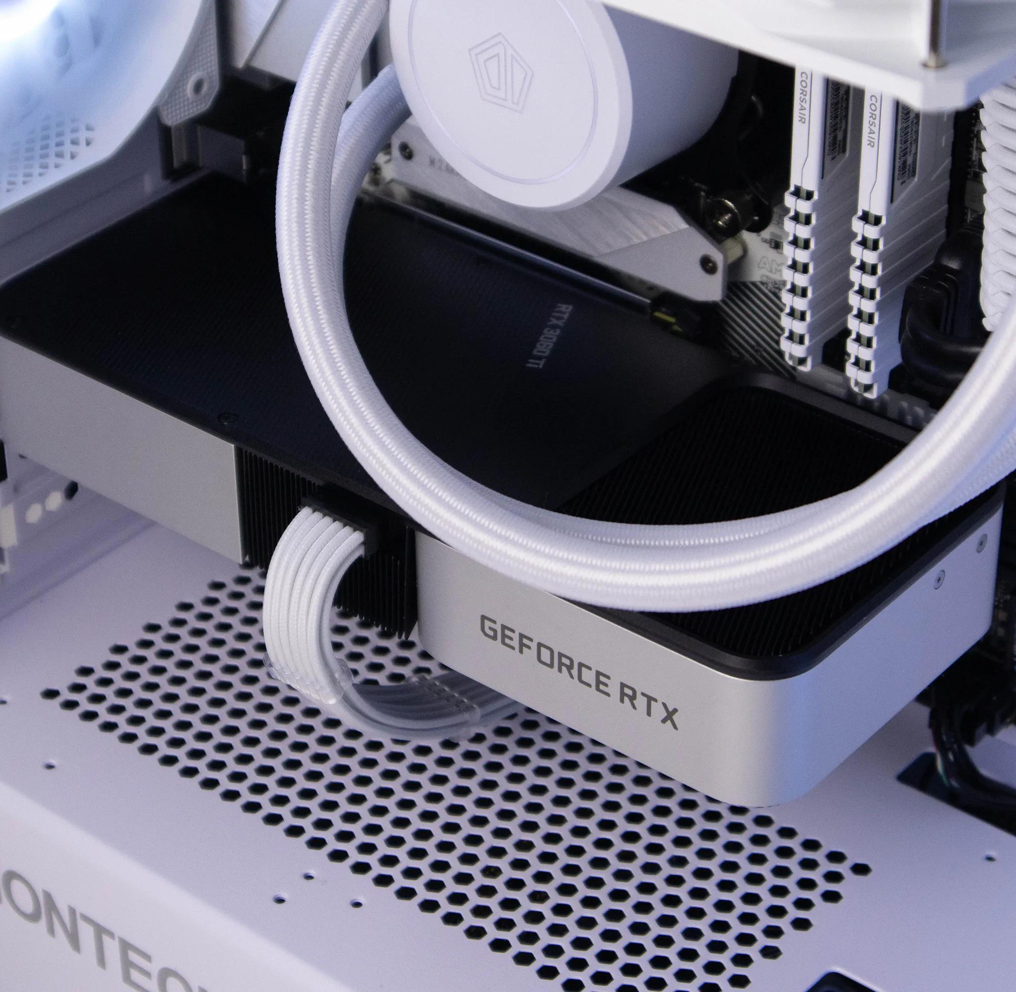 Frosty (RTX 3060 Ti FE | Intel i5-10400F | 16gb RAM)