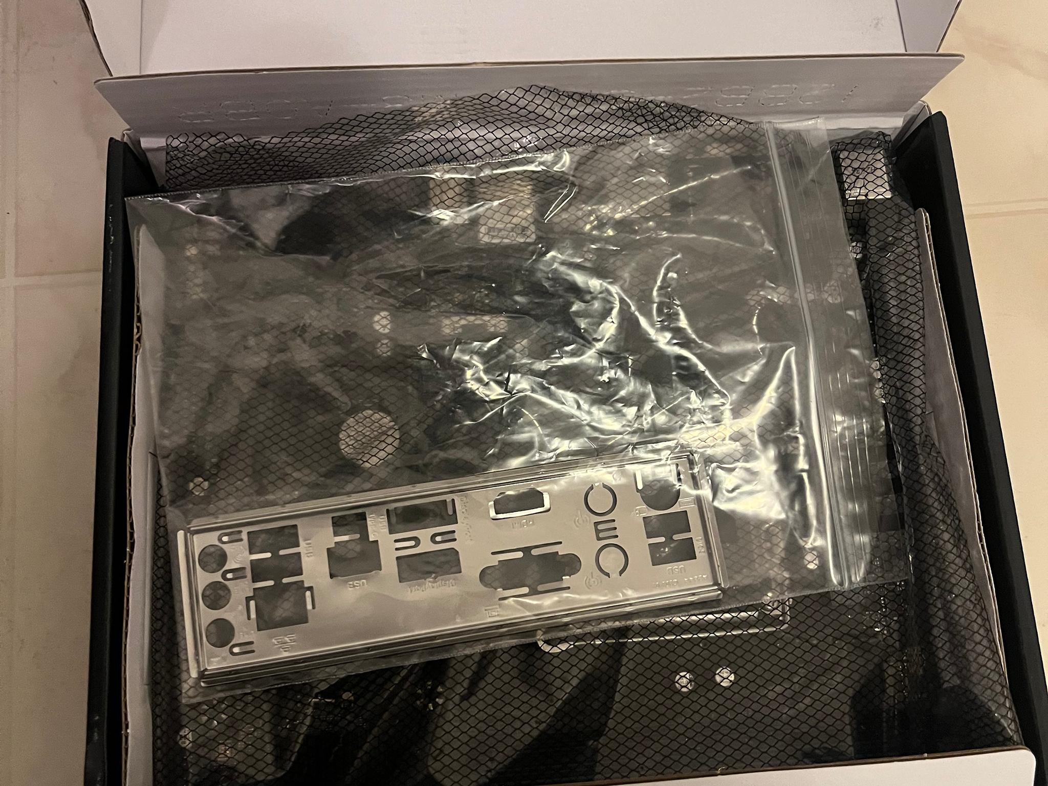 GIGABYTE B760M DS3H DDR4 (LGA 1700/ Intel/ B760/ M-ATX/ DDR4/ Dual M.2/ PCIe 4.0)