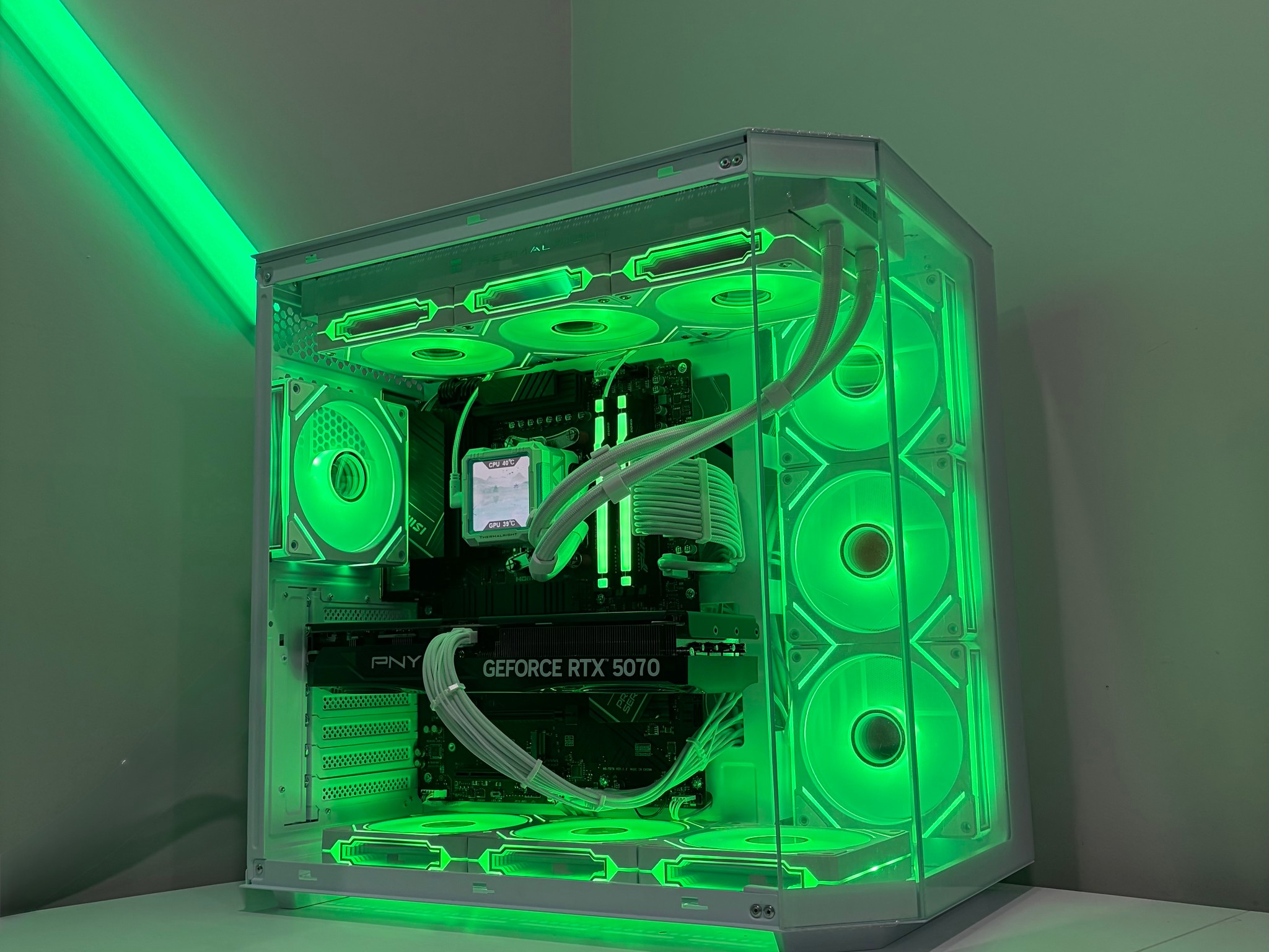 RTX 5070 | Ryzen 7 7700 | 32GB DDR5 RAM | Gaming PC