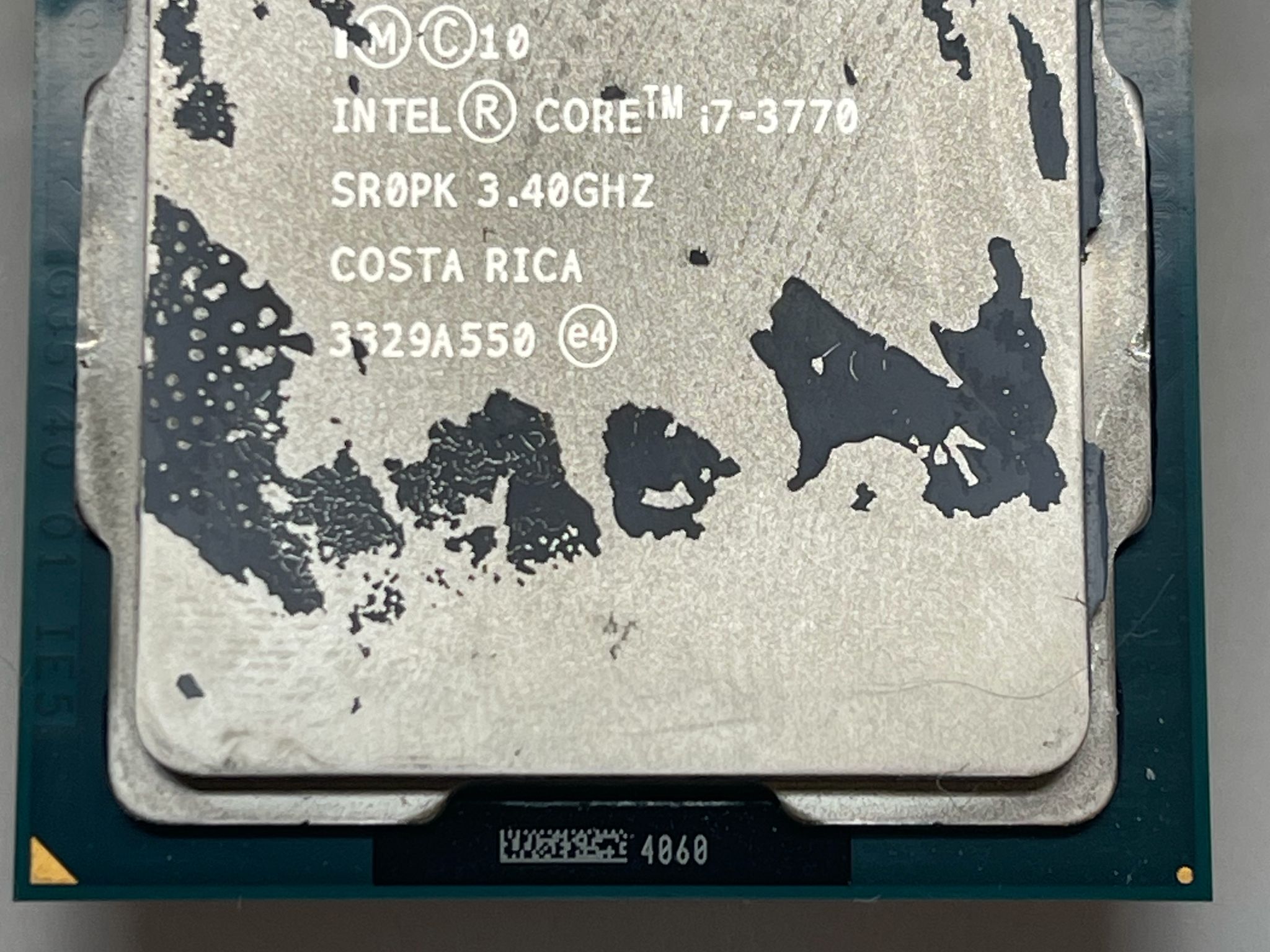 Bundle of 5 Intel CPUs