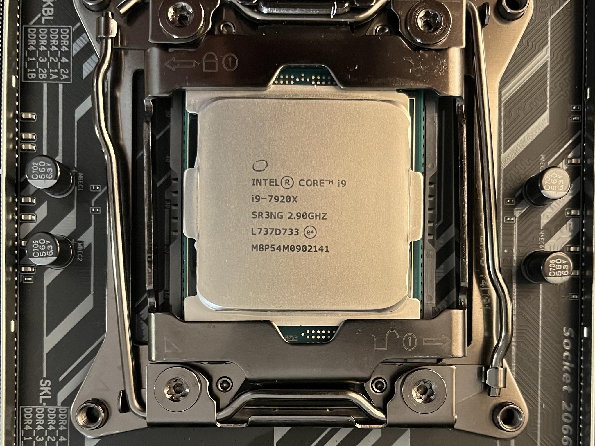 I9-7920X | X299 AORUS Gaming 3 Pro | 12-Core i9 CPU | MB Updated To Latest BIOS | With I/O Shield