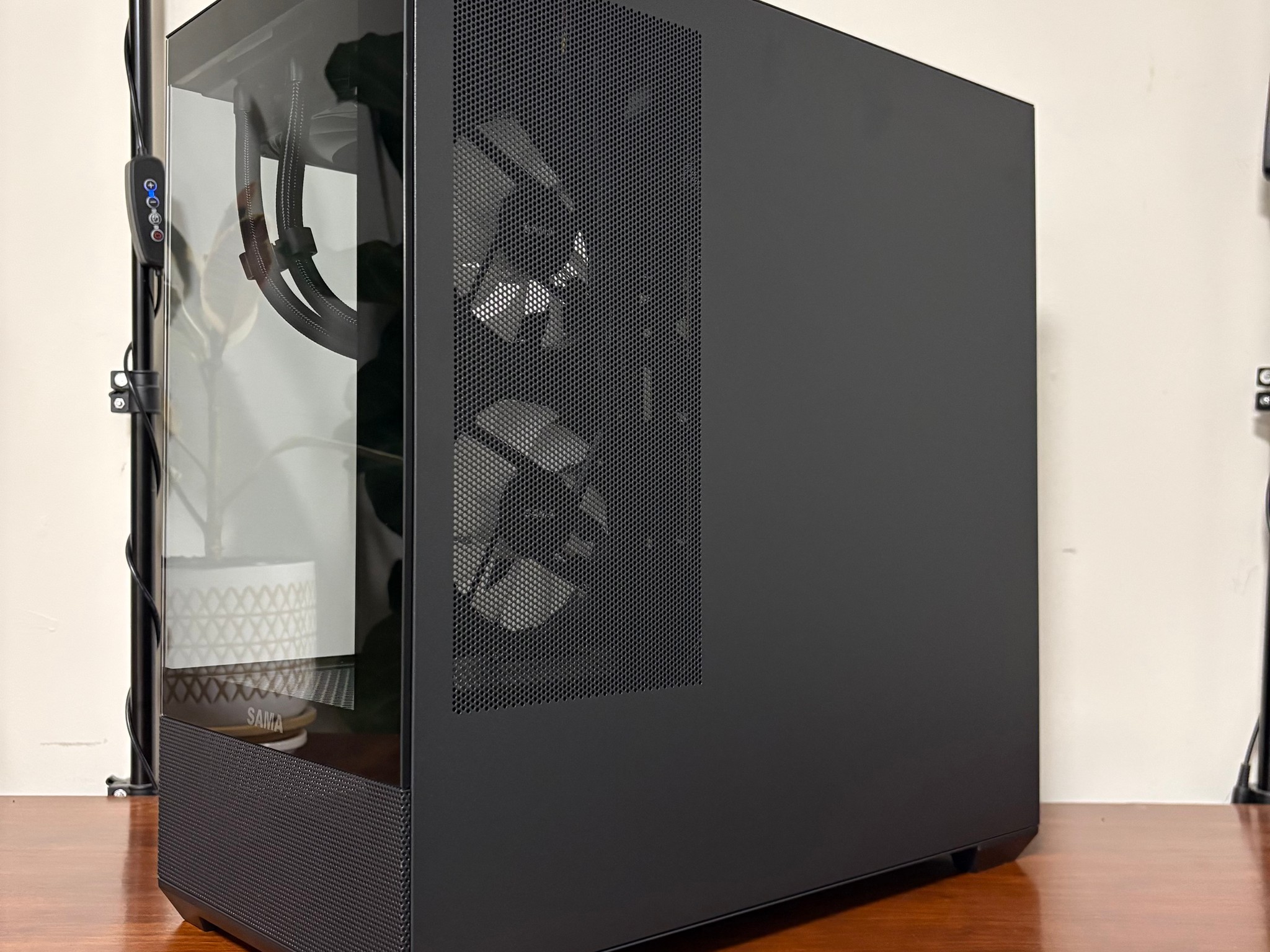 RTX 4070 Ti SUPER | Ryzen 7 9700X | 32GB DDR5 | 2TB NVMe | 850W Gold | Sama SV02 Black
