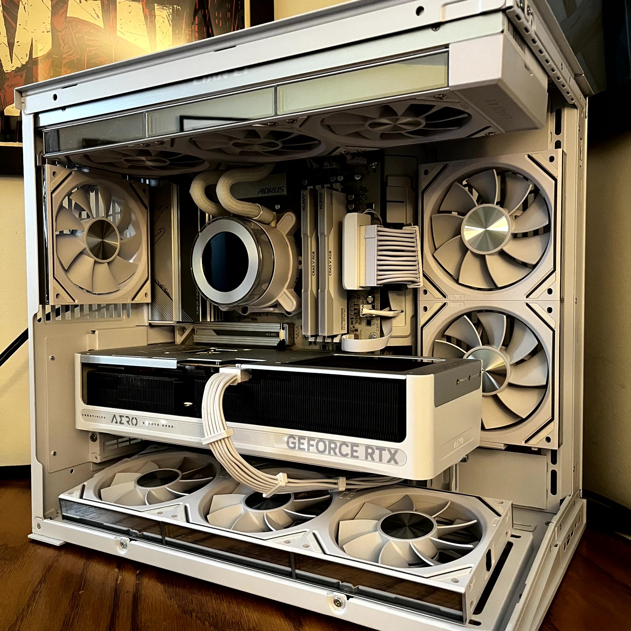 Snow Leopard - RTX 5070 Ti OC | Ryzen 7 9800x3d | 2TB NVME | 32GB @6400 MT/sec | 1000W Gold PSU