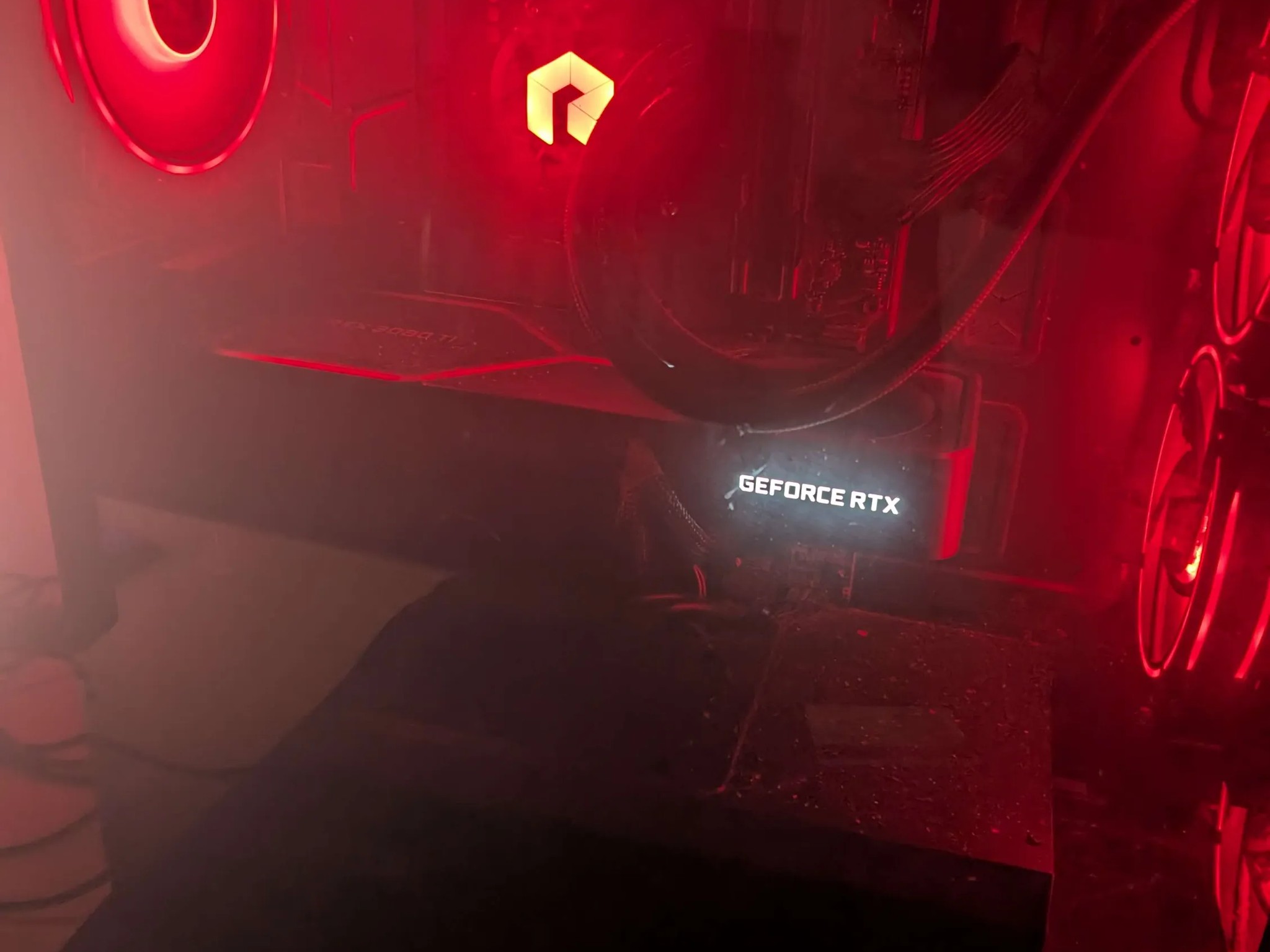 Gaming Pc no GPU 5800X may have 1000W psu but atleast 850 has AIO