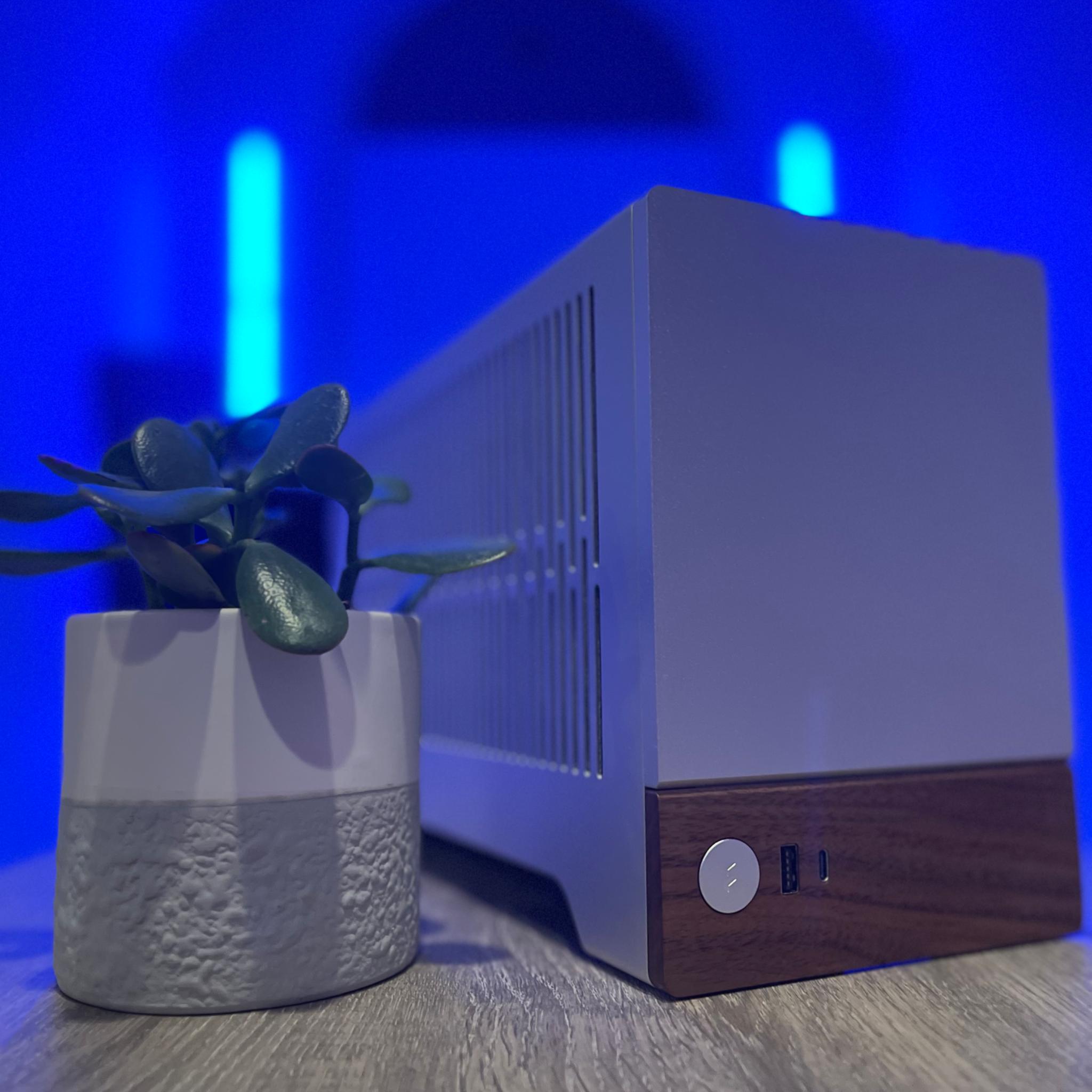 “Walnut Ice” Minimalist High End Pc! 7900 GRE + 7600x