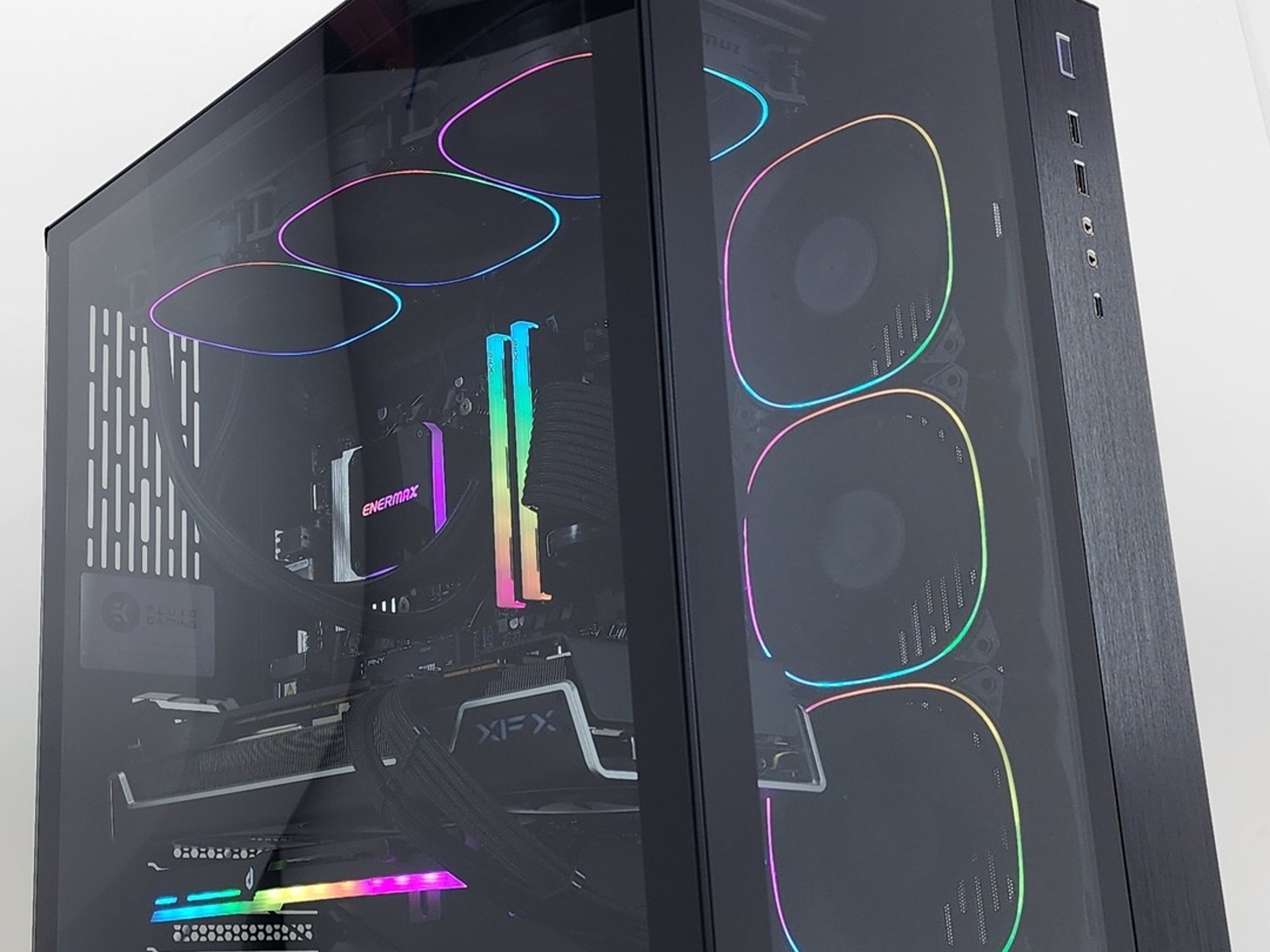 Gaming PC Ryzen 7 9700X 32GB RAM 2TB SSD RX 7900 XT 20GB Windows 11 Computer