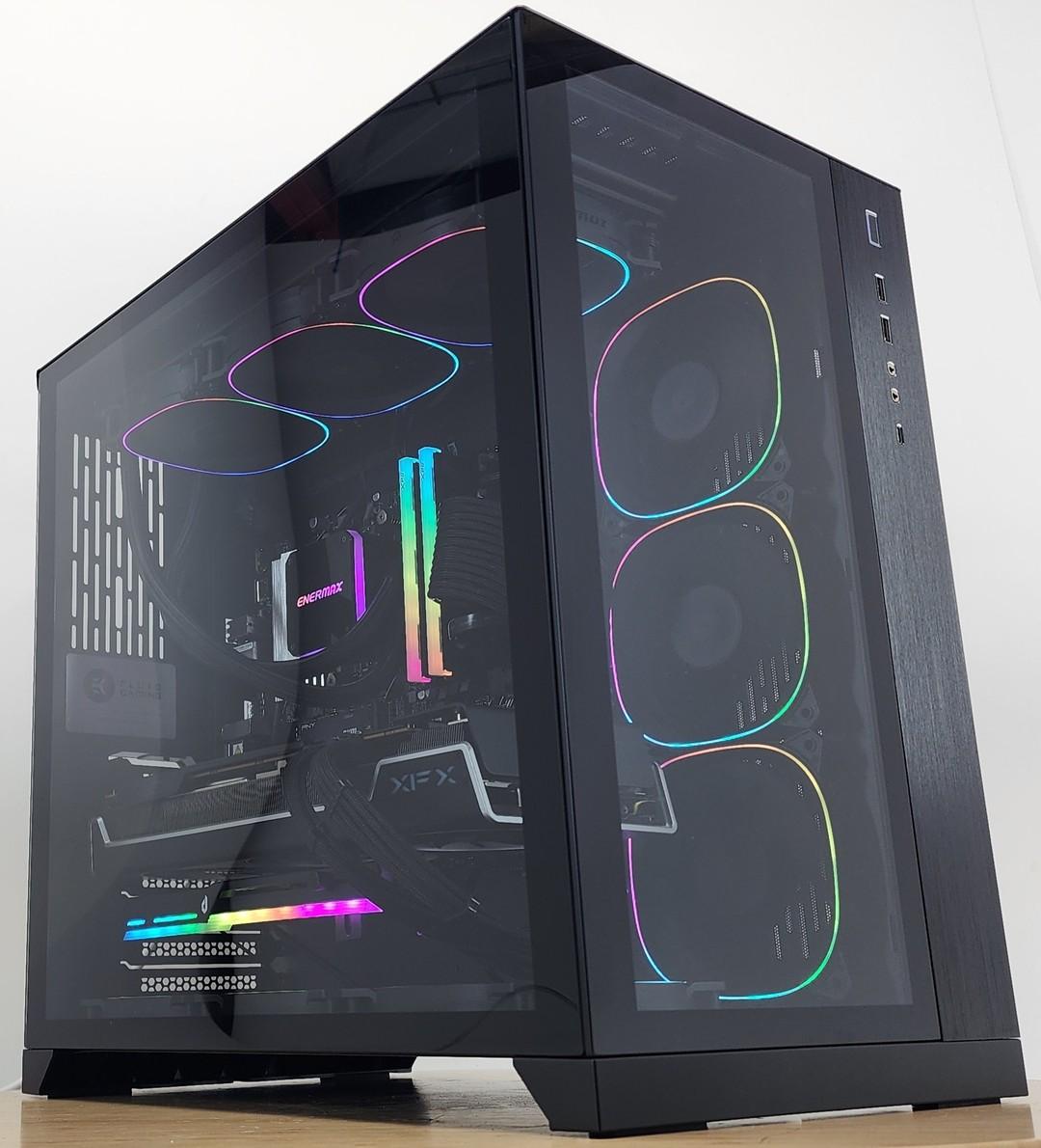 Gaming PC Ryzen 7 9700X 32GB RAM 2TB SSD RX 7900 XT 20GB Windows 11 Computer