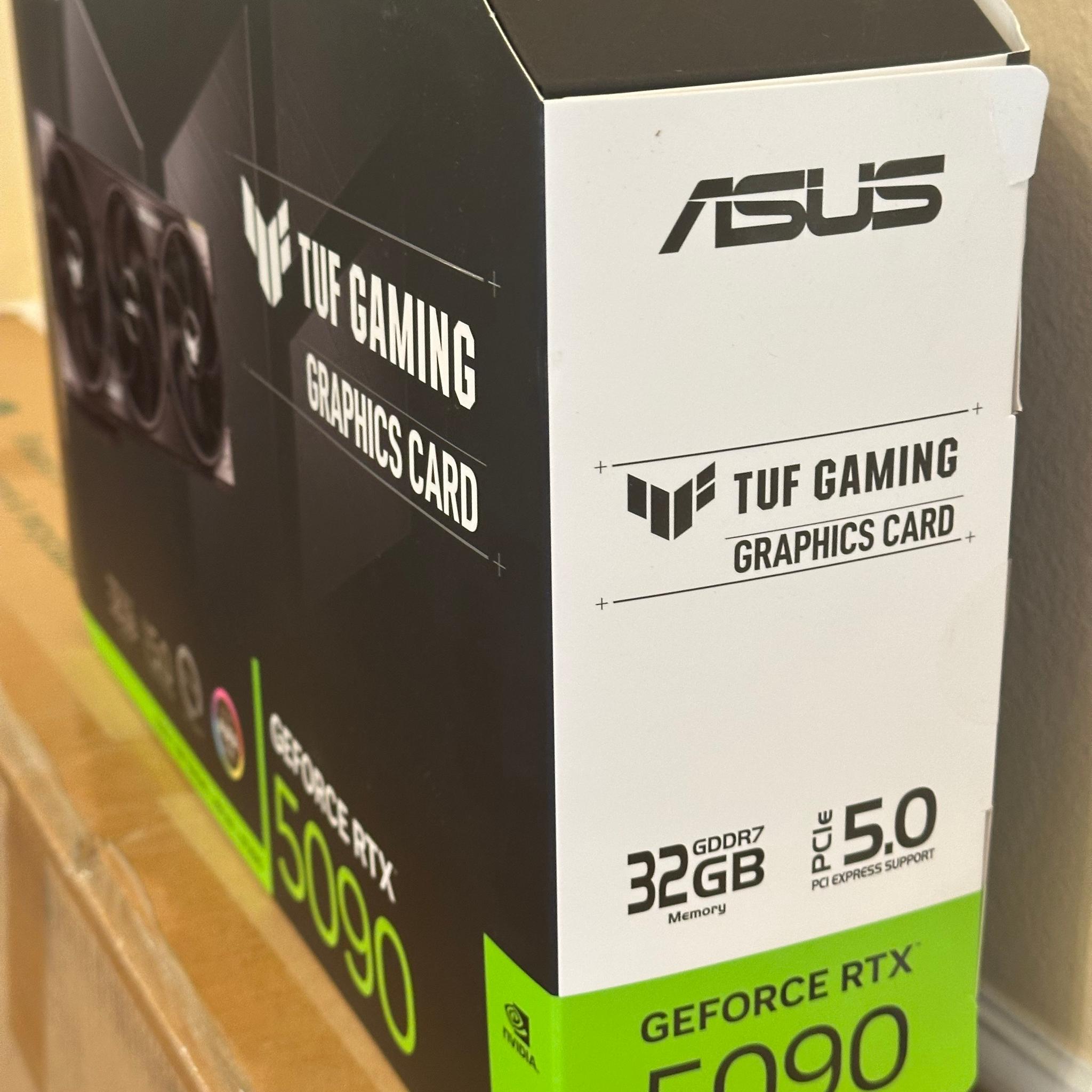 BNIB ASUS TUF Gaming GeForce RTX 5090 32 GB GDDR7 (includes RE: Requiem steam code)