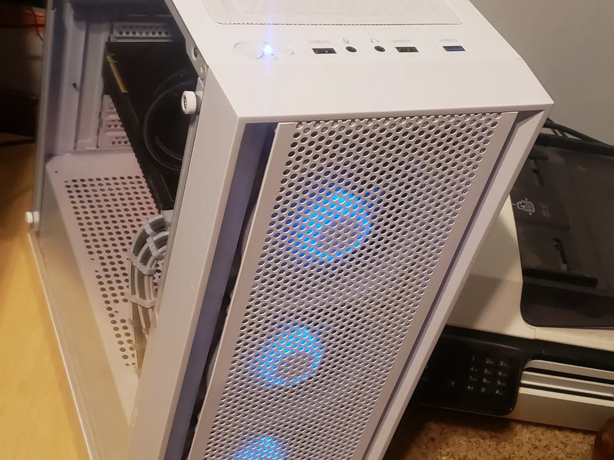 12600k RTX 2080 Windows 11 Pro Mid tier Gaming PC