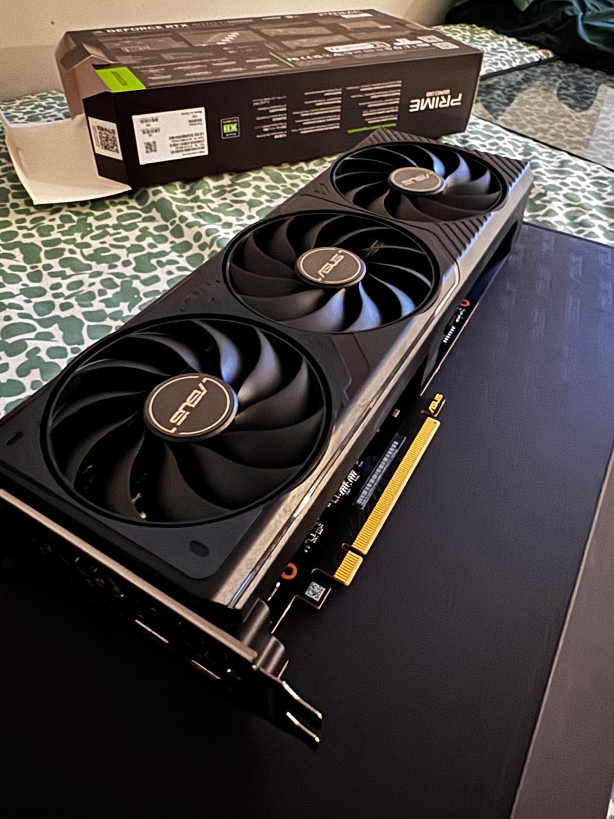 ASUS SFF-Ready Prime GeForce RTX™ 4070 Ti Super