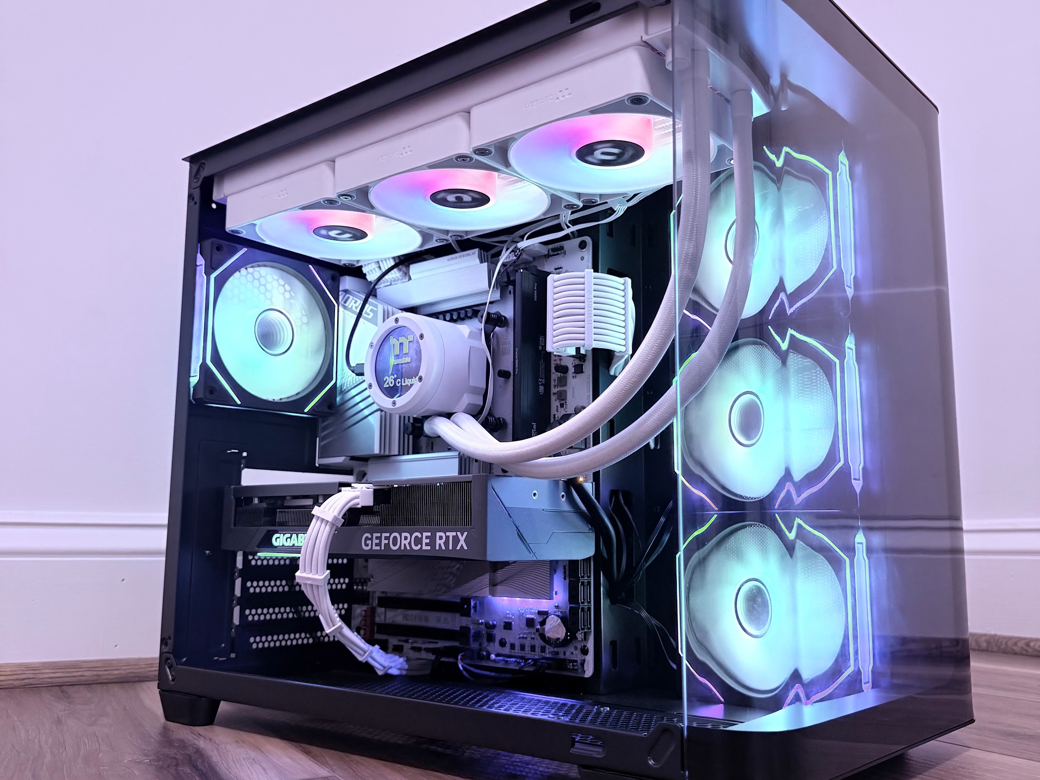 ❄️"Pastel Mirage🌈 | 1440p Gaming | i7 14700KF | RTX 4070 | 32GB DDR5 | 2TB NVME + 2GB DRAM