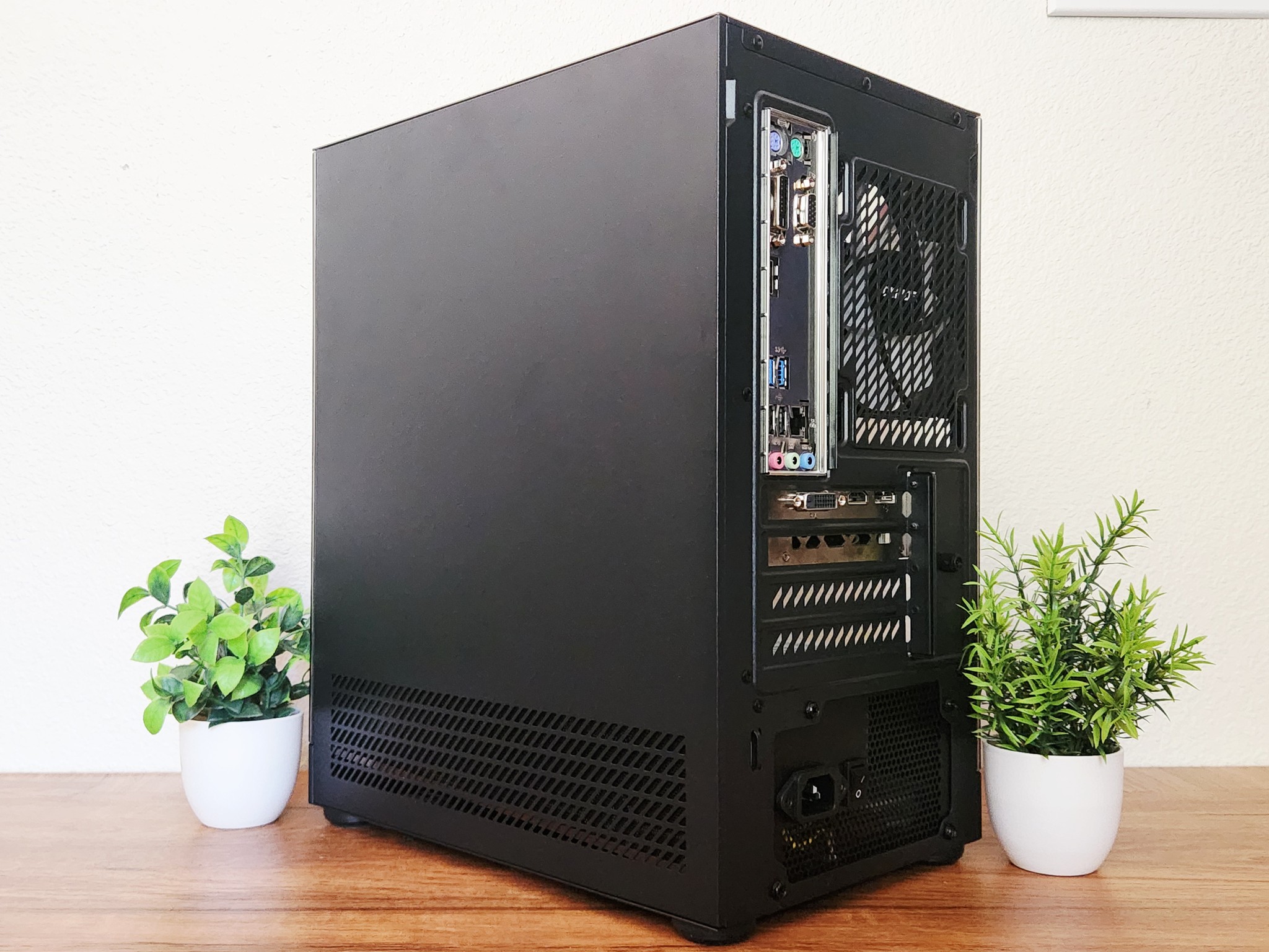 GTX 1660 | i5 - 10400 | 16GB DDR4 | 500GB NVMe / SSD | WINDOWS 11