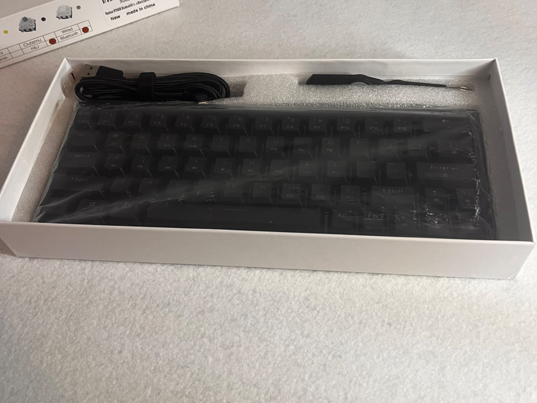 Ractous Design RGB Keyboard  Hot Swappable.  H&J Optical Brown Switches. Bluetooth/Wired.