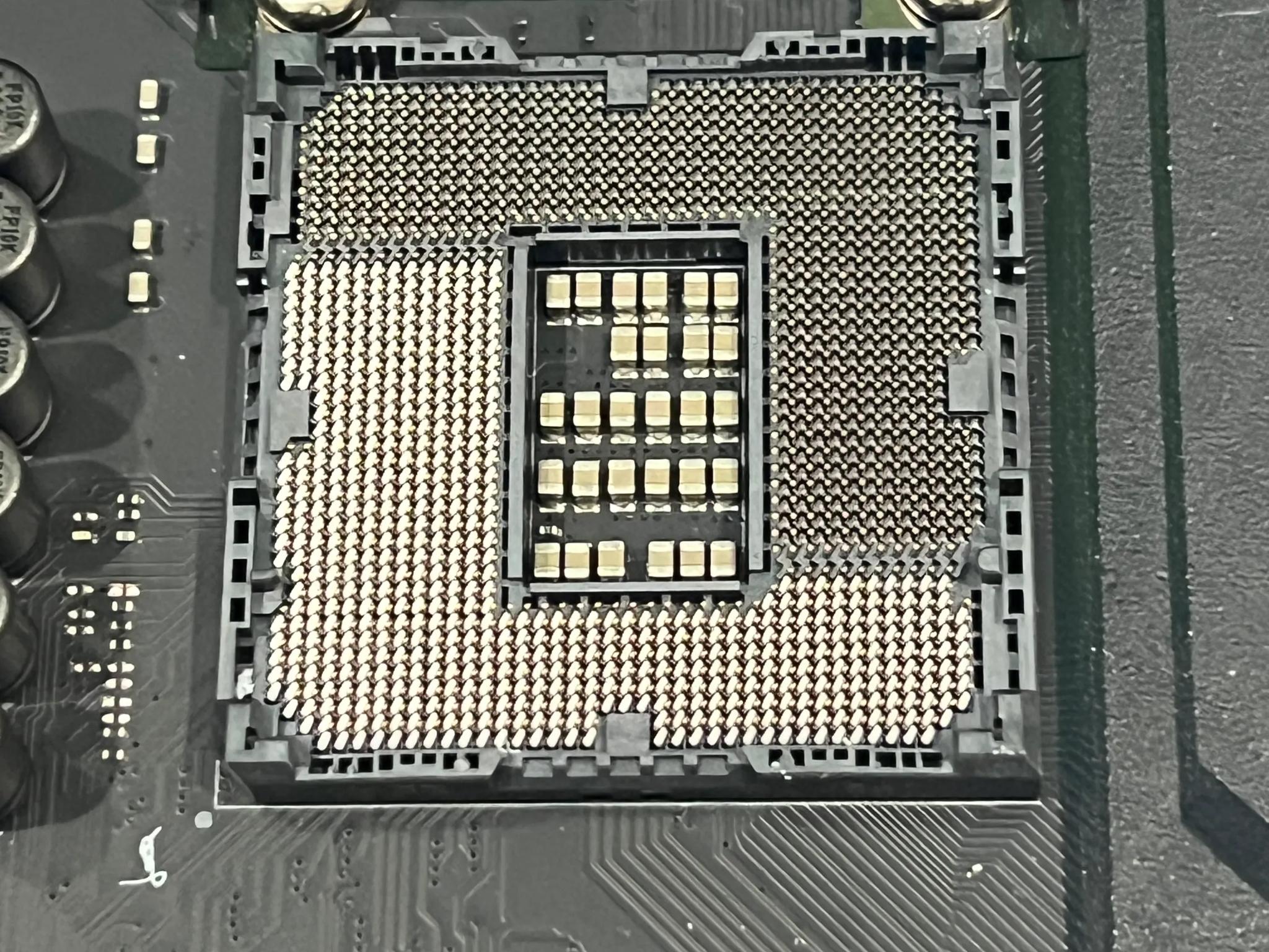 INTEL CORE I9 10900K and ASUS ROG MAXIMUS XII HERO WIFI (z490)
