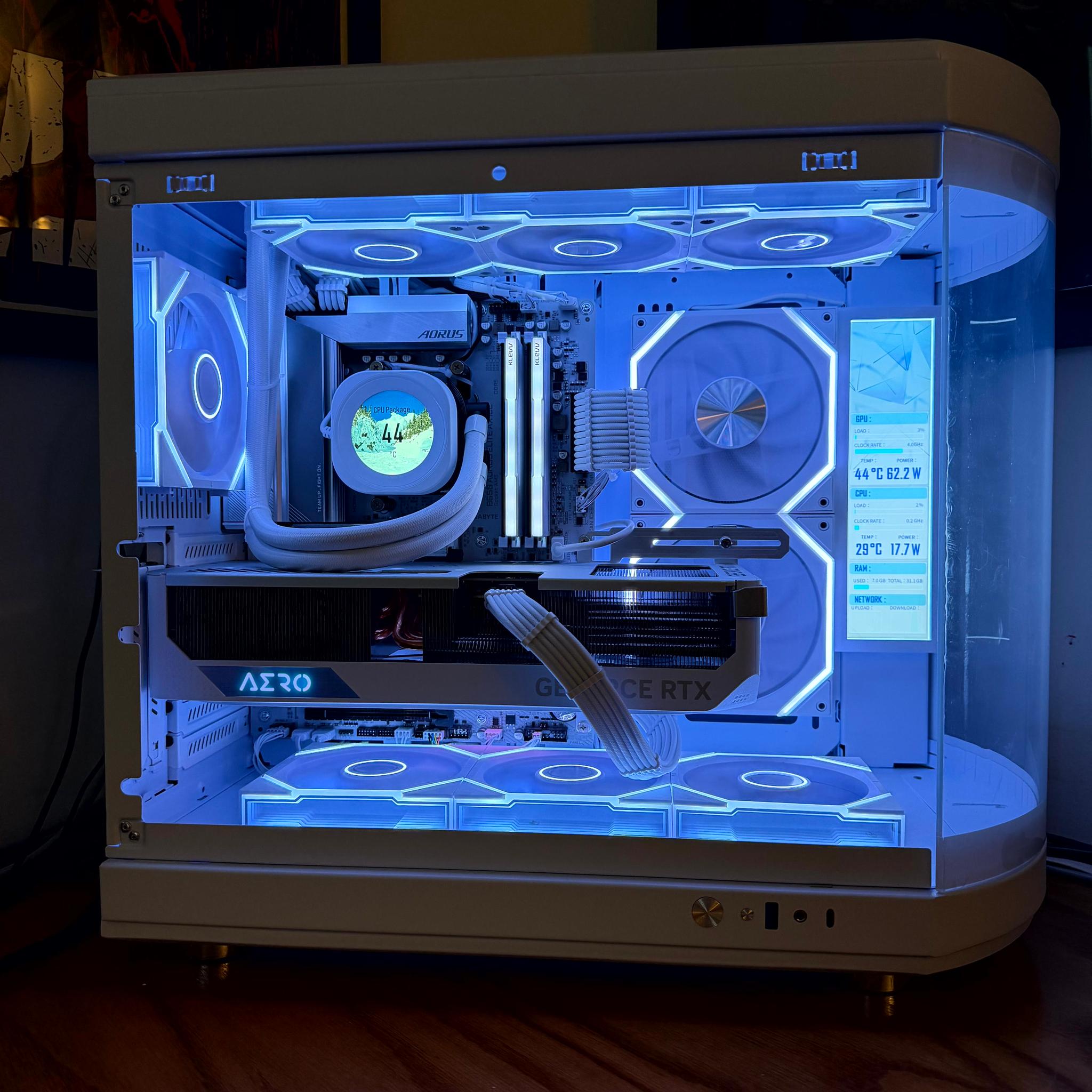Aurskriða - RTX 4080 Super OC | Ryzen 9 7900x3d | 32GB RAM @6400 | 3TB Total NVME | 1200W Gold