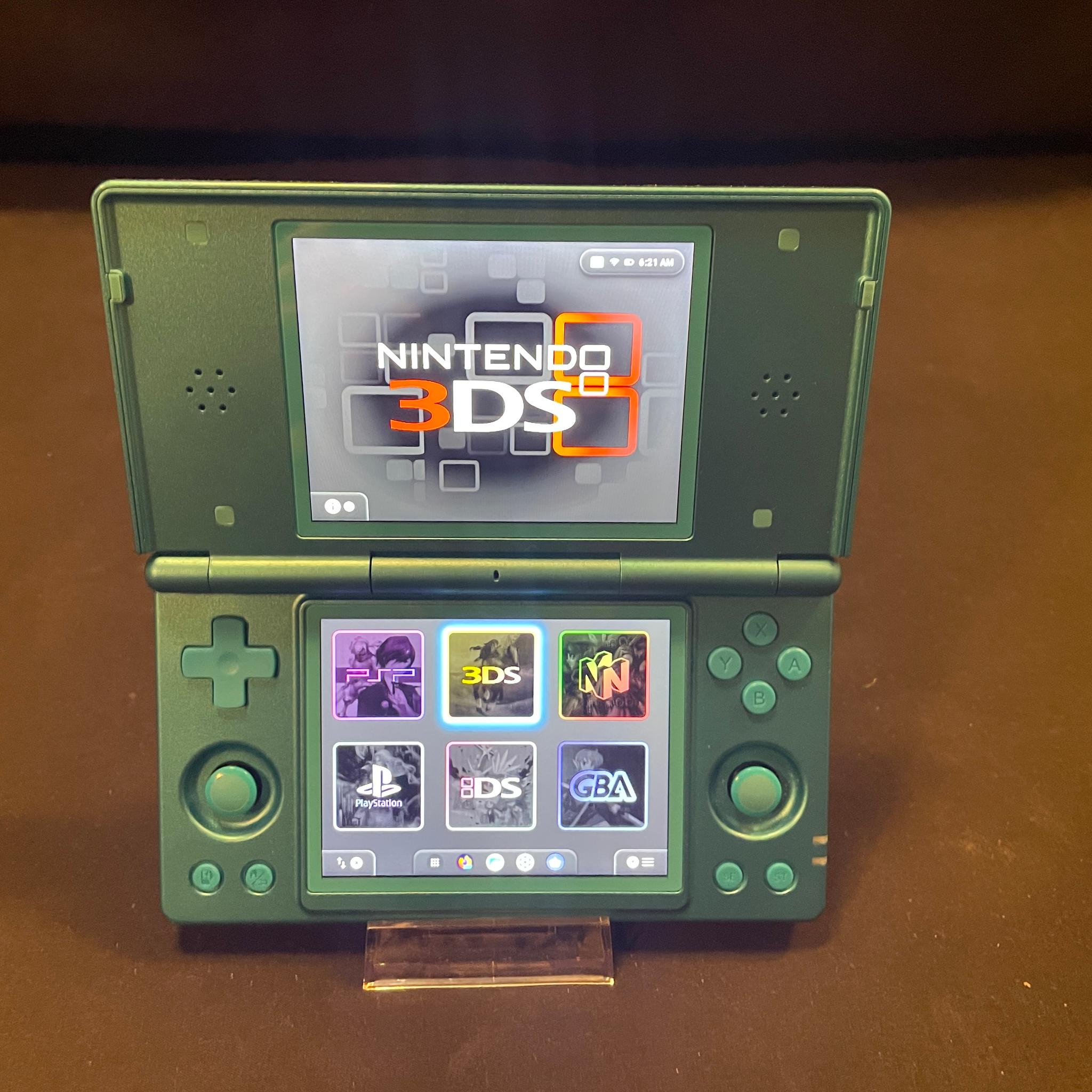 Clamshell Retro Game Console Handheld 128gb With Custom OS