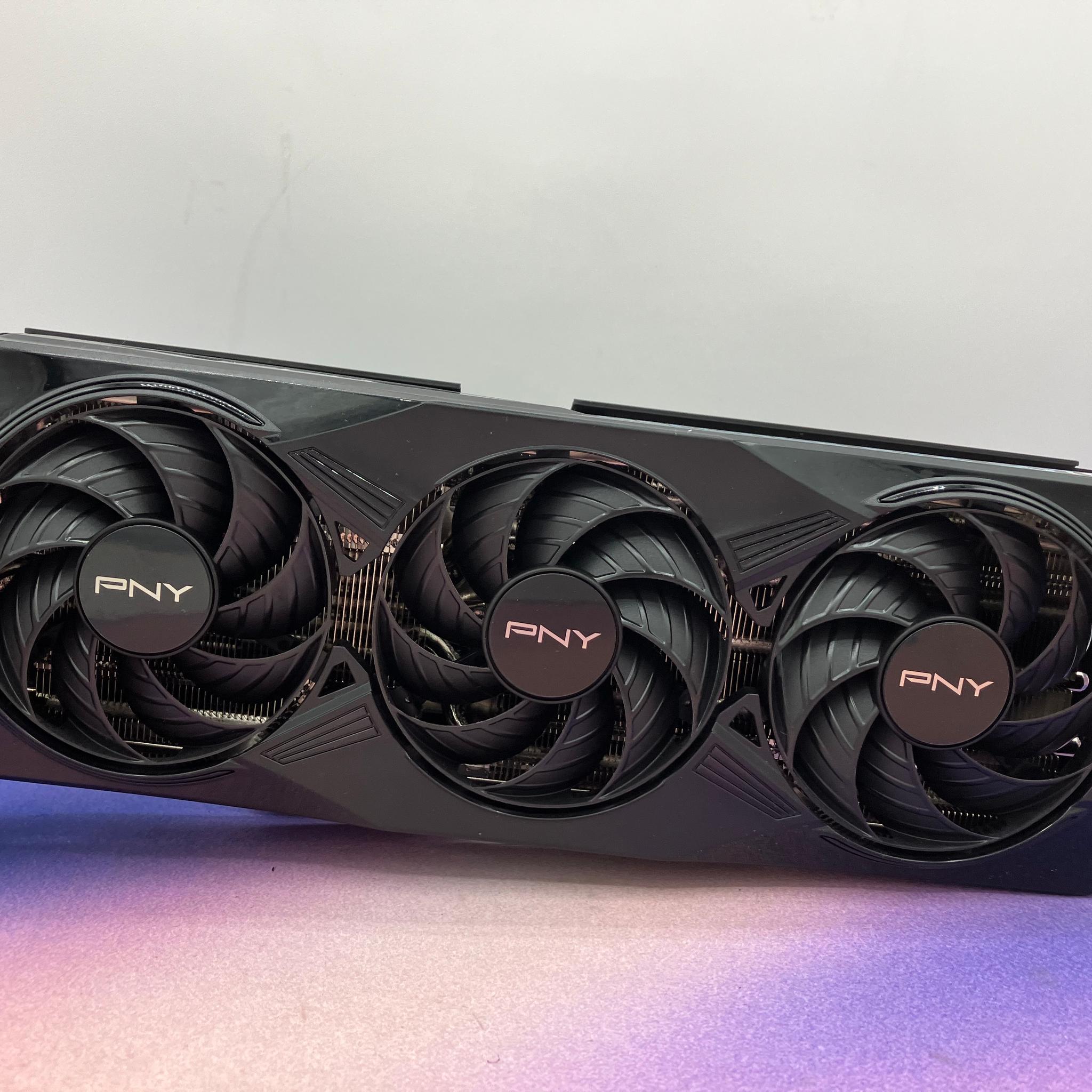 PNY GeForce RTX 5070 Overclocked Triple Fan