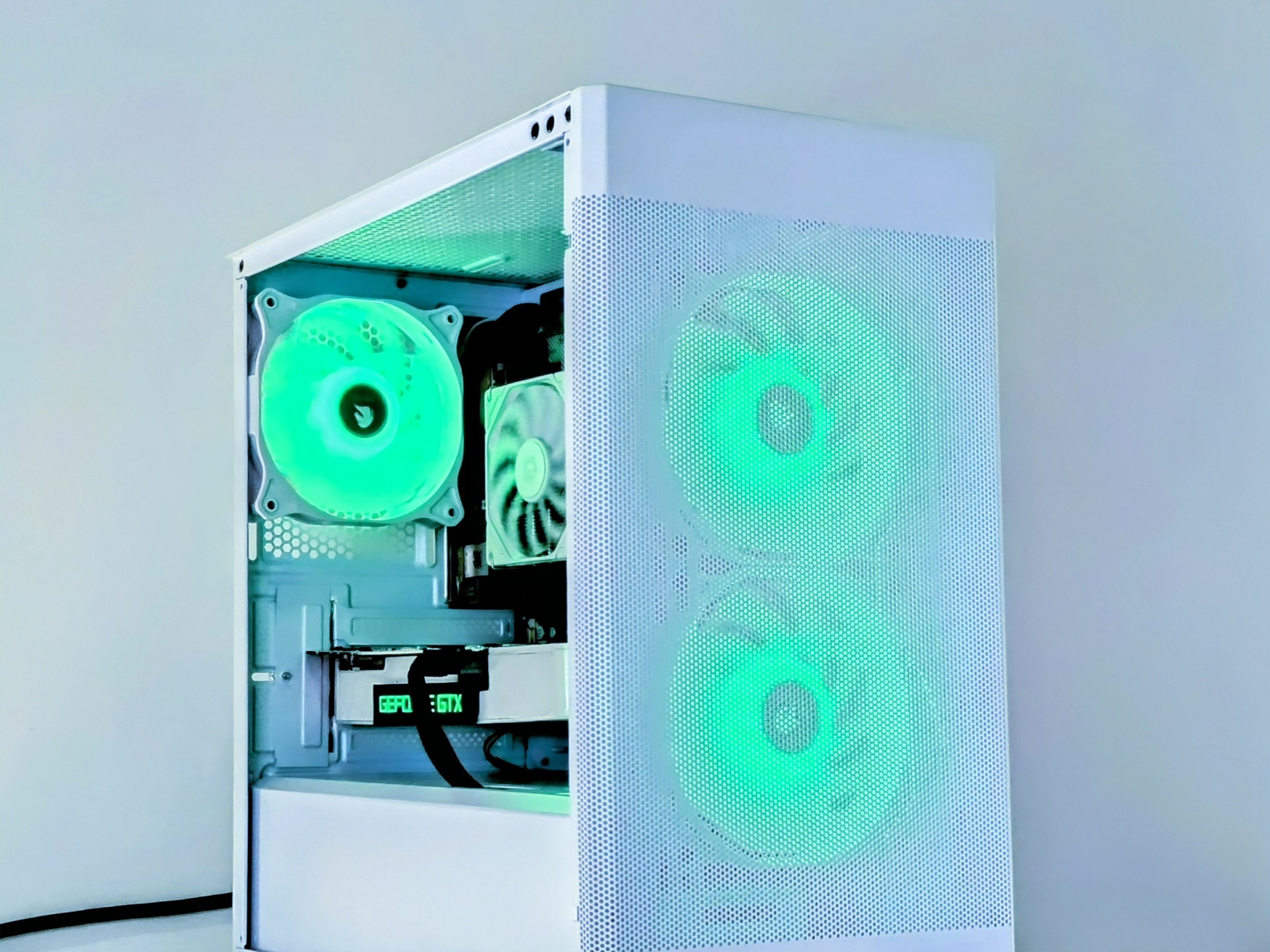 👻Ghost:1080p⚪️GTX 1070 8GB⚪️Ryzen 5@4GHz⚪️16GB DDR4⚪️128GB+500GB SSD⚪️700w PSU (w/ warranty)✅