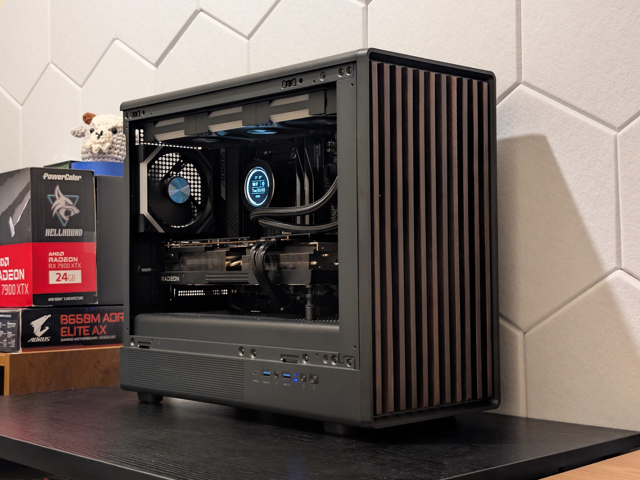🐦‍⬛🪵4K Gaming Beast | RX 7900XTX | Ryzen 7 7800X3D | 2TB SSD | 32GB RAM | WiFi 6 & BT🪵🐦‍⬛