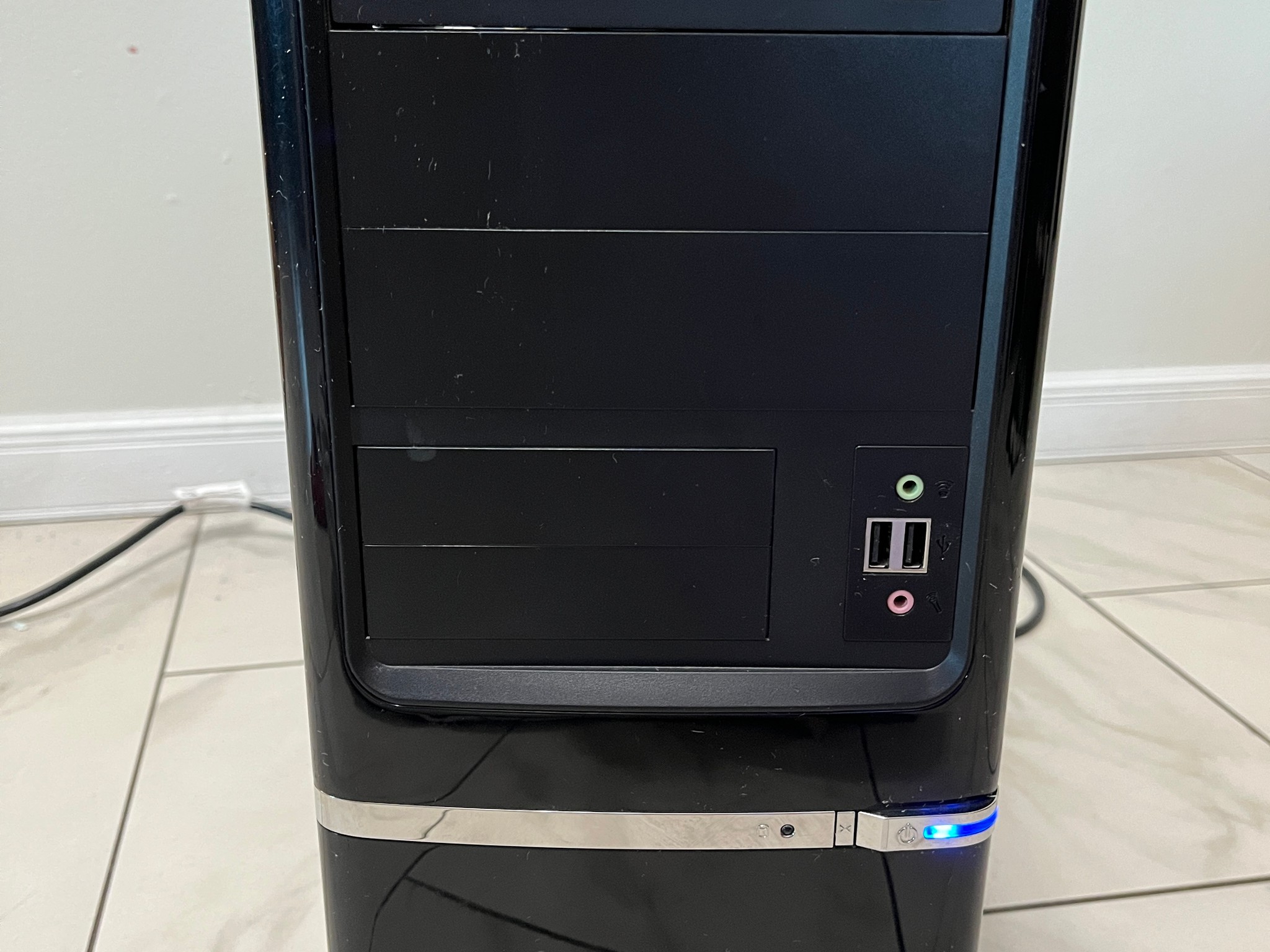 NVIDIA RTX 3070, Intel Core i7-9700f, 16GB RAM, 1TB SSD - High FPS Sleeper Gaming PC w/ Wi-Fi & BT