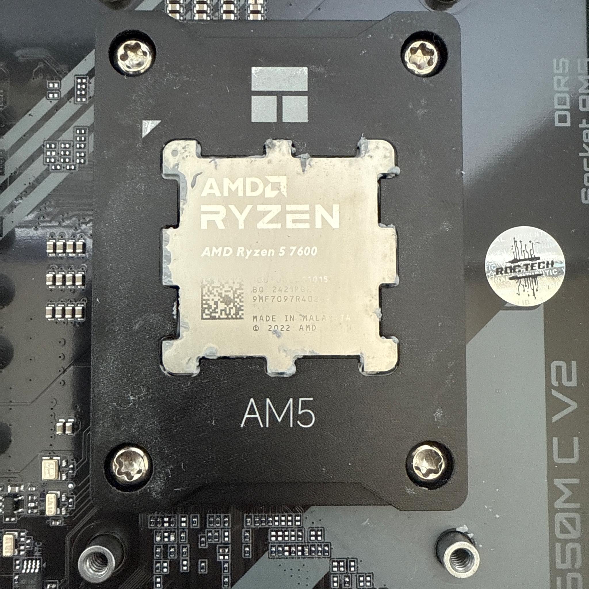 Gigabye B650M C V2 + Ryzen 5 7600 MOBO/CPU Combo