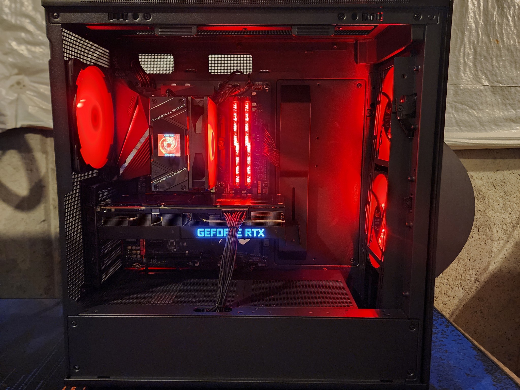 RTX 3080 Ti / Ryzen 5 5600X / 32GB DDR4 RAM / 1TB NVMe SSD