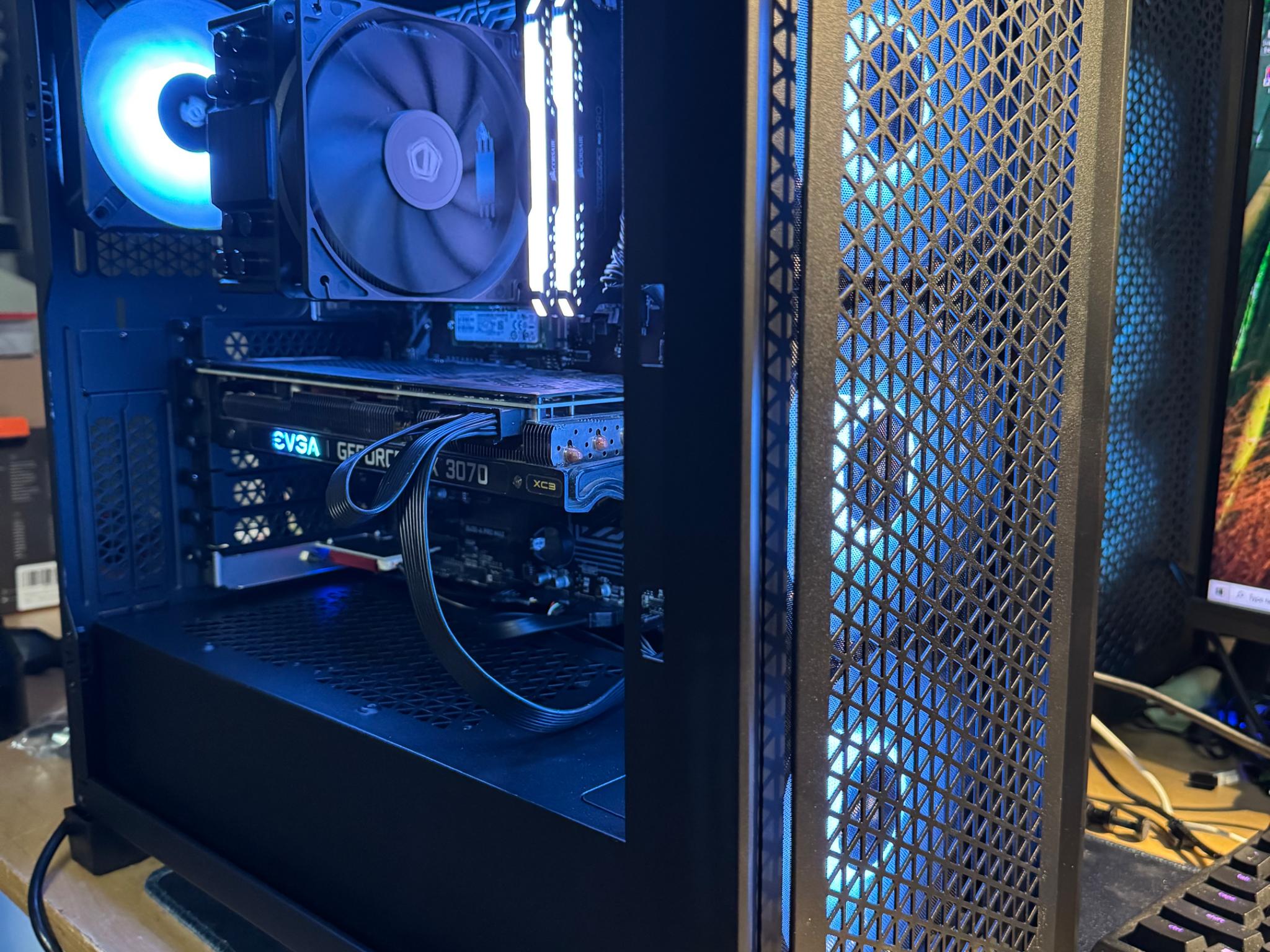 Corsair Gaming PC RTX 3070 with 2 tb nvme