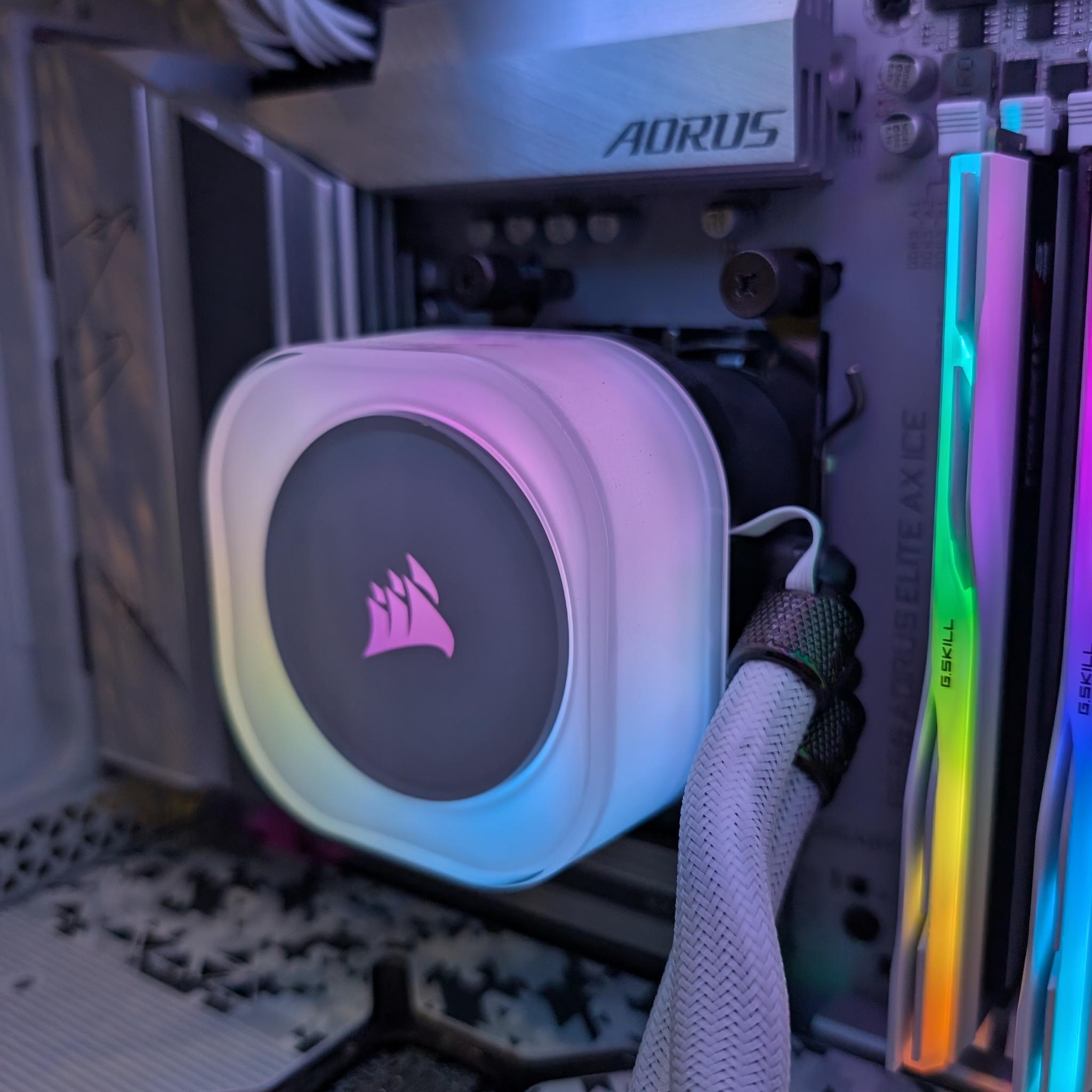 All-white Corsair Mid-Range Build! 7800X3D | RX 7900GRE | 1TB NVME | 32GB DDR5
