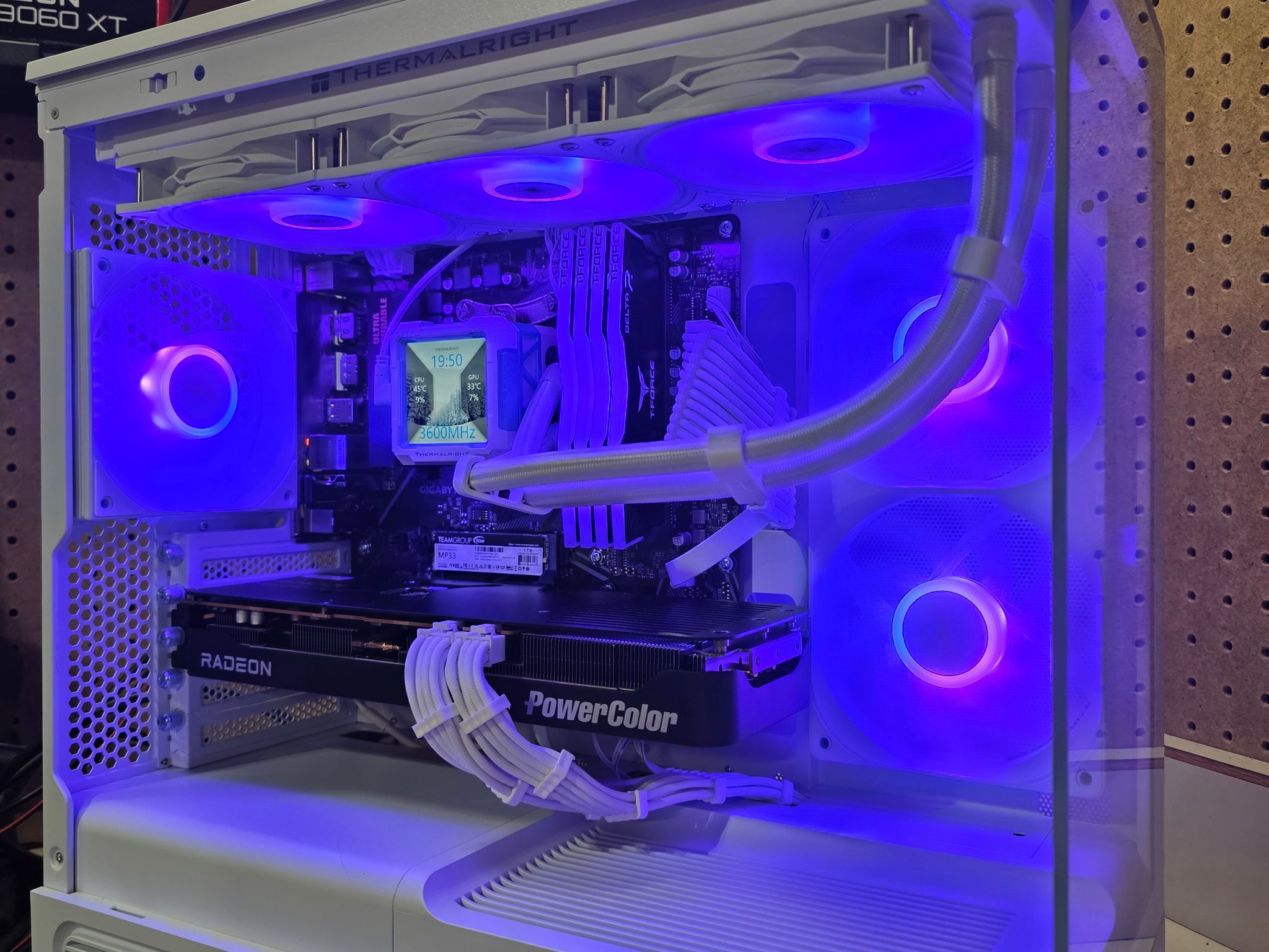 ⚪ The X3D2 | RX 9070 GRE | R5 5600x3D | 32GB DDR4 | 1TB NVME