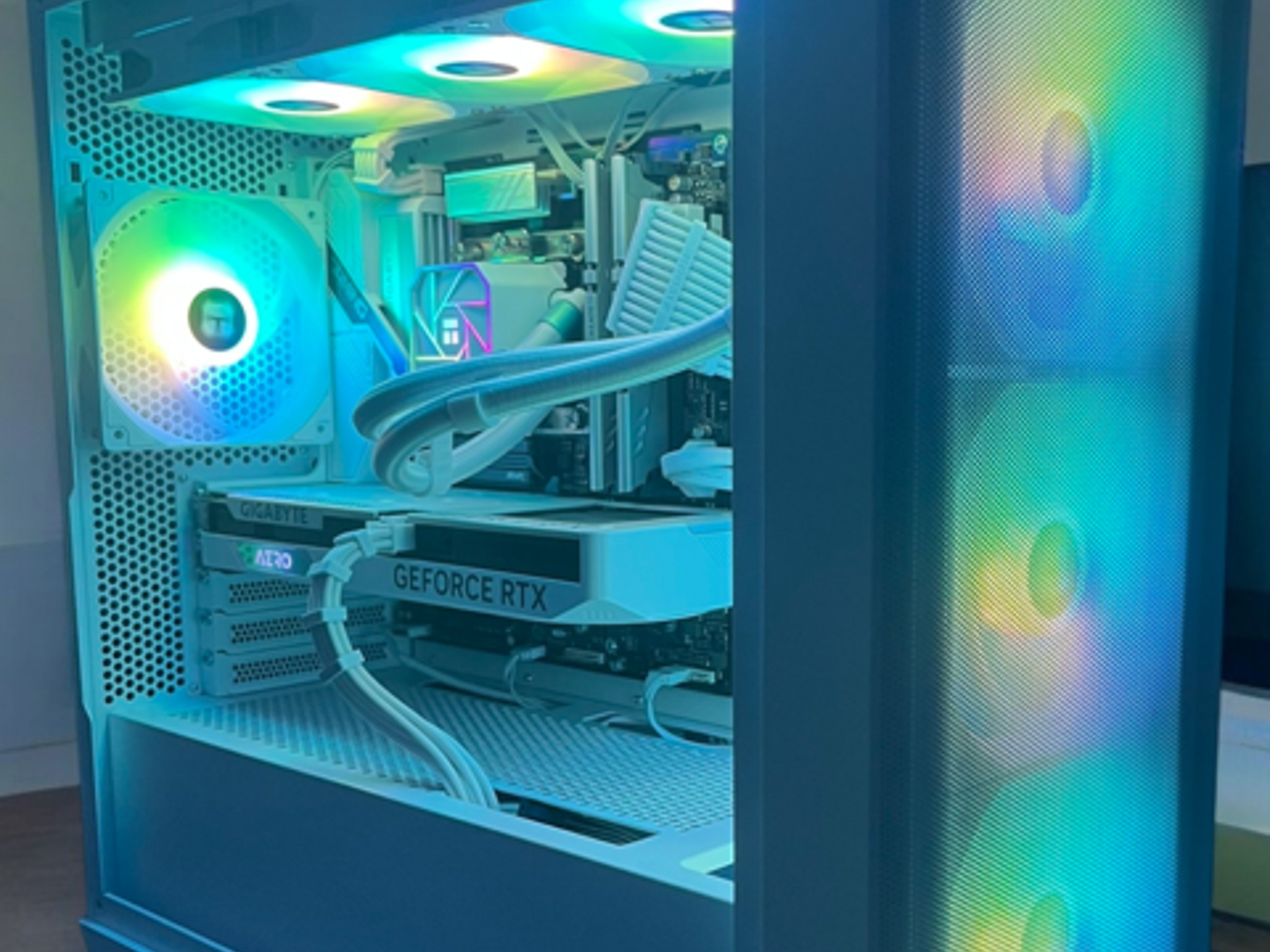 1080p/1440p ALL WHITE CUSTOM GAMING PC