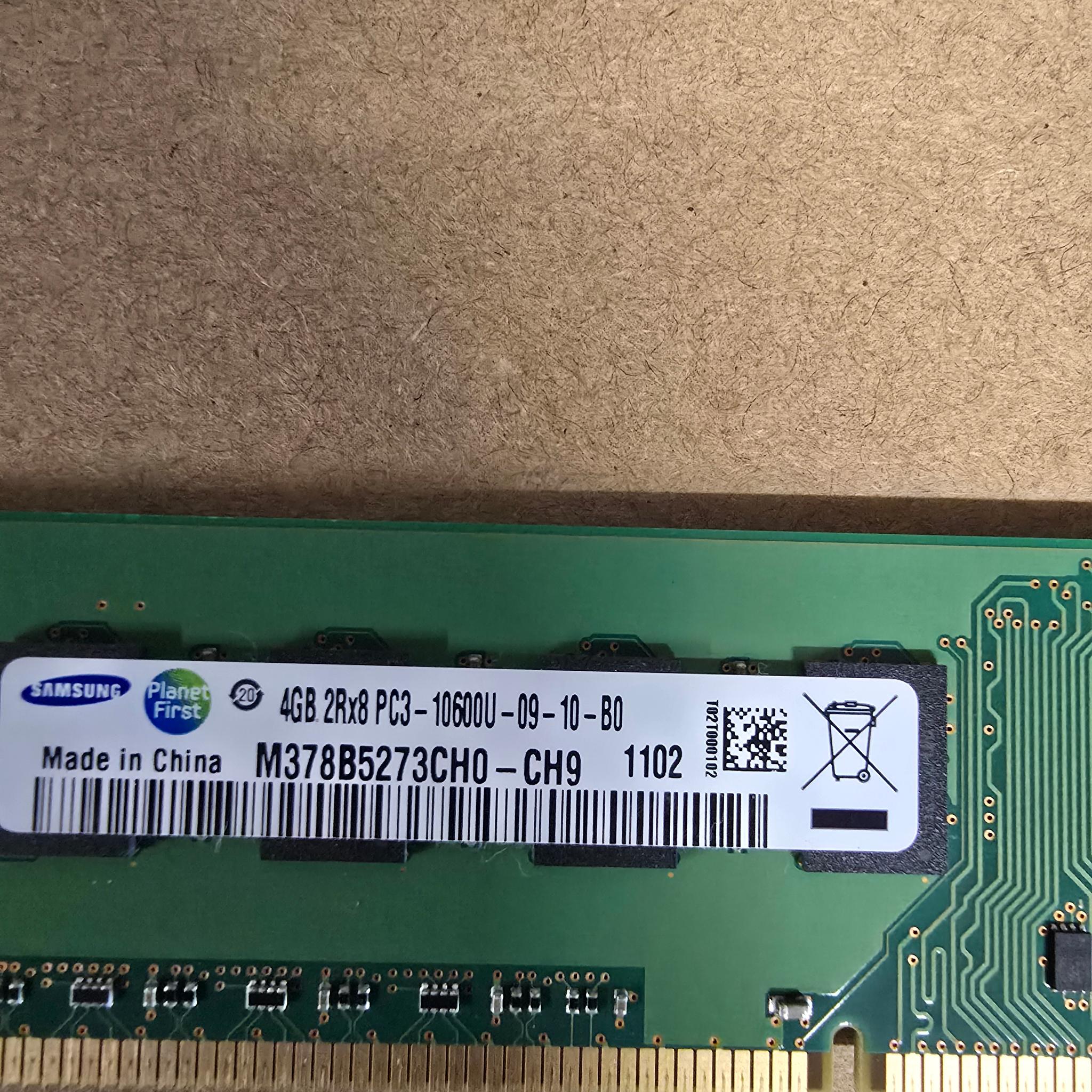 Samsung 8GB, 2X 4GB 2Rx8 M378B5273CH0-CH9 DDR3-1333 UDIMM PC3-10600 NON-ECC