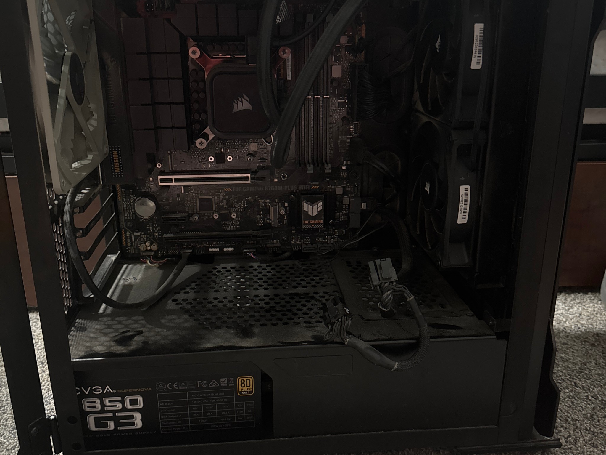 Asus dual fan 3070, i5 13600k, 64 gbs of corsait vengeance ram and a 850 watt psu