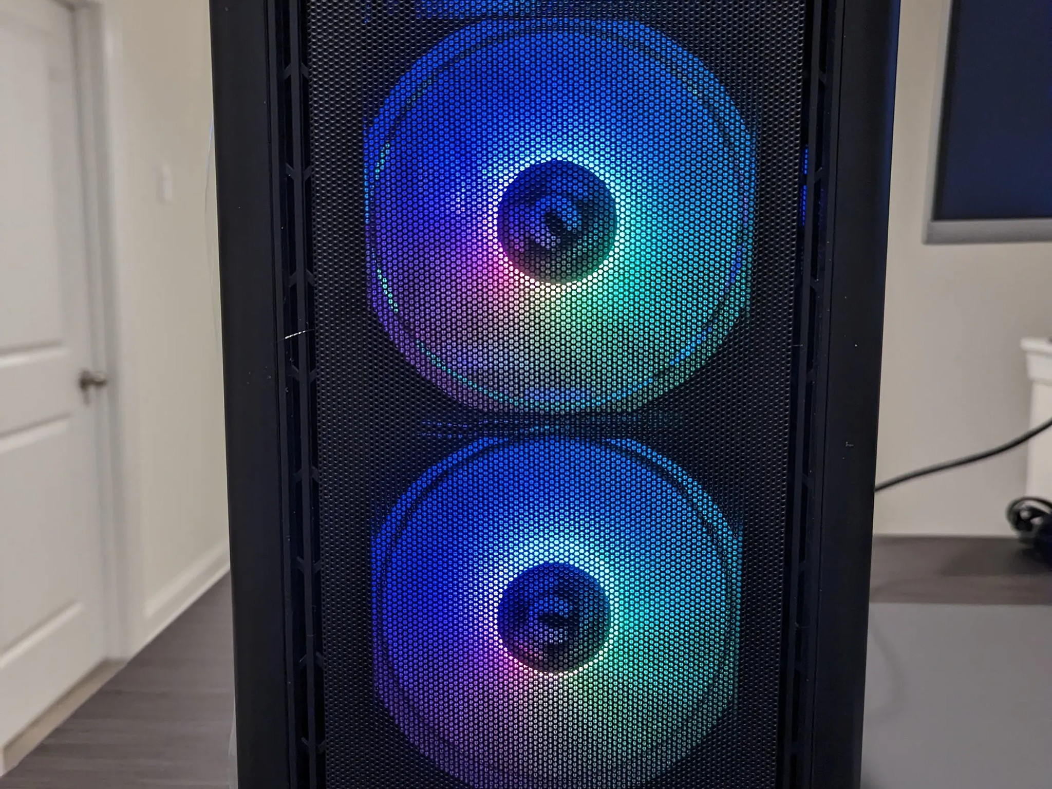Thermaltake V150 TG (16Gb RAM, 2.2TB storage) - XFX GTR Radeon RX 480 8GB