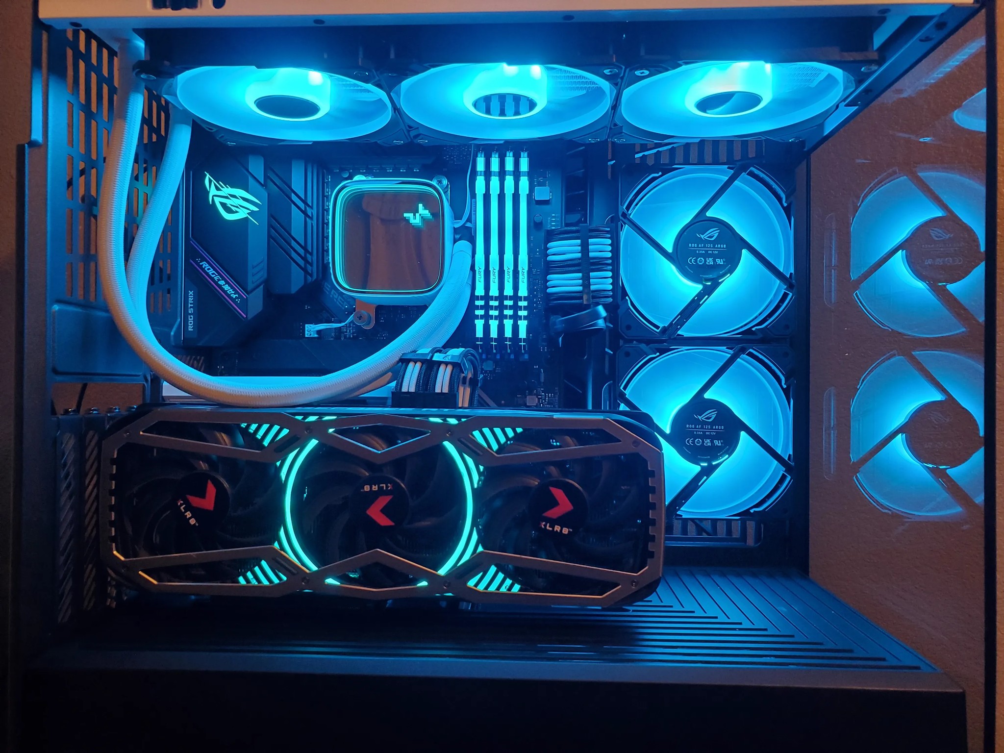 Ryzen 7 5700X | RTX 3070 | 32GB Ram | 1TB M.2 NVME SSD