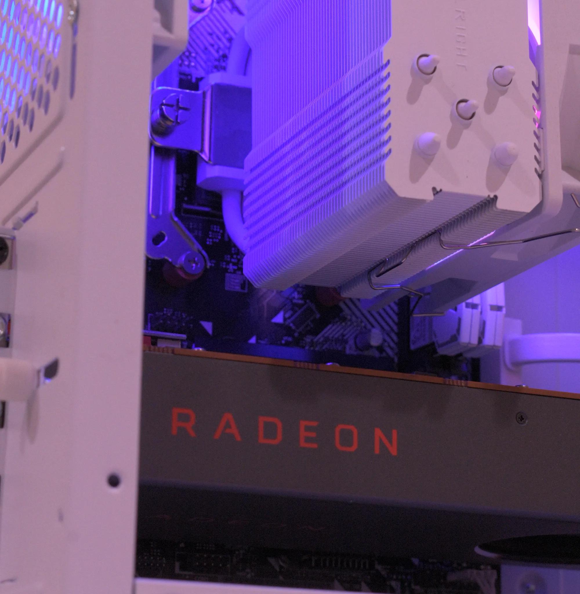 Gaming PC | Ryzen 5 3600 | AMD RX 5700 8GB | 16GB DDR4 | 1TB nVME SSD | 1080p White Gaming PC RGB