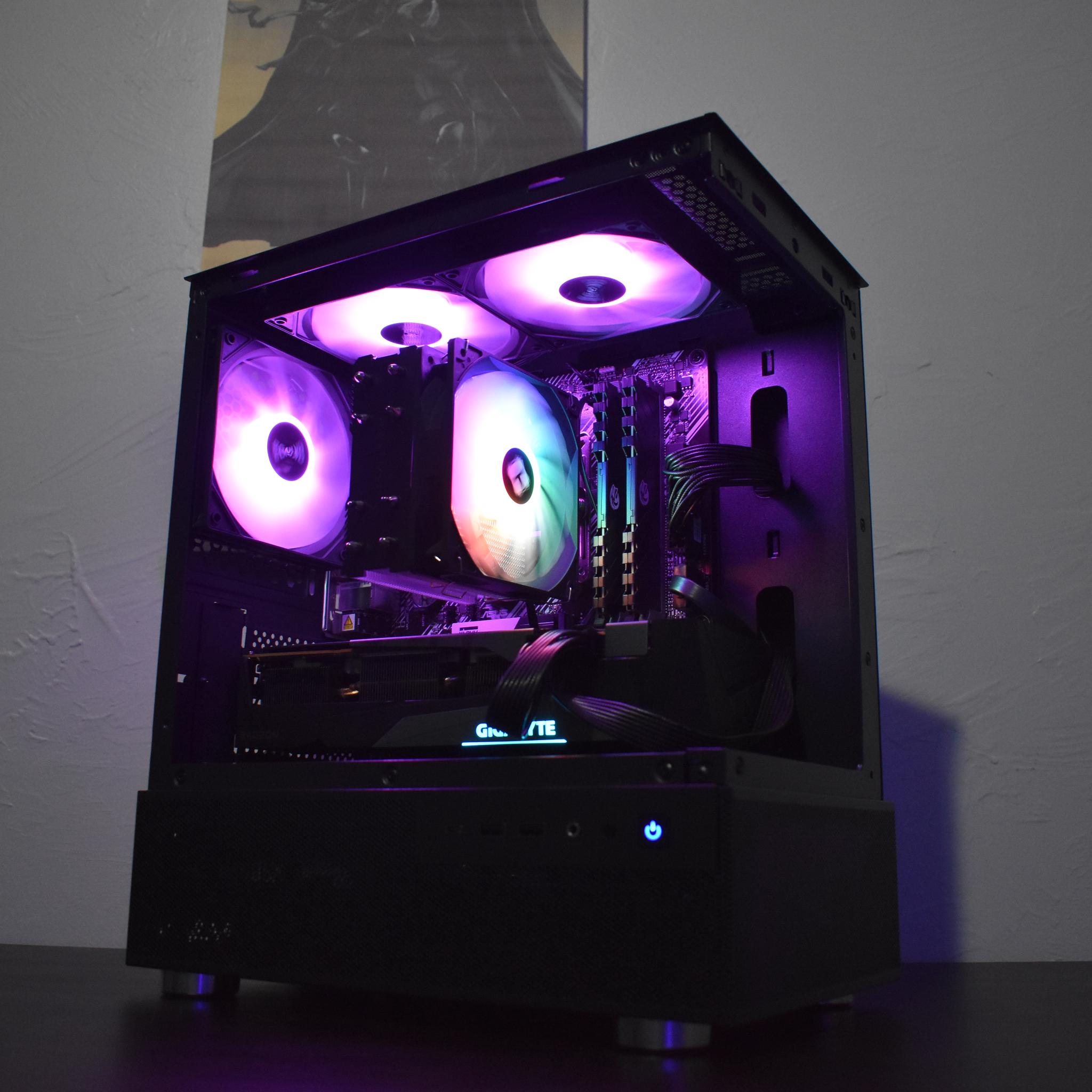Minimalist Gaming PC: Ryzen 7 | RX 6800 | 32GB RAM | 1TB SSD | 650w PSU | WiFi