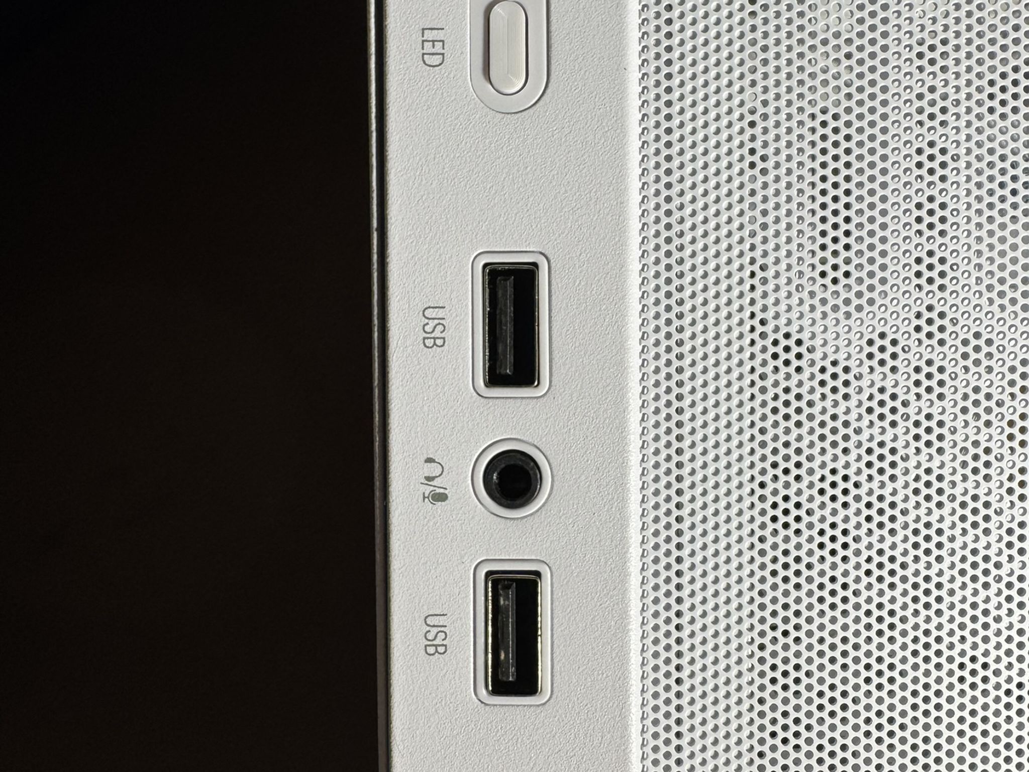 RTX 3080 Founders Edition | Ryzen 7600X | 64GB DDR5 | 2TB | WIFI